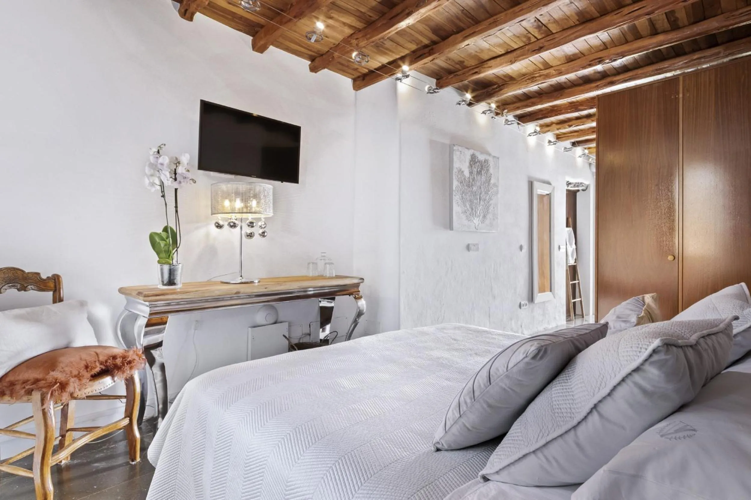 Property building, Bed in Ravishing Ibiza Villa Cel Blau 9 Bedrooms Private Pool & Beautiful