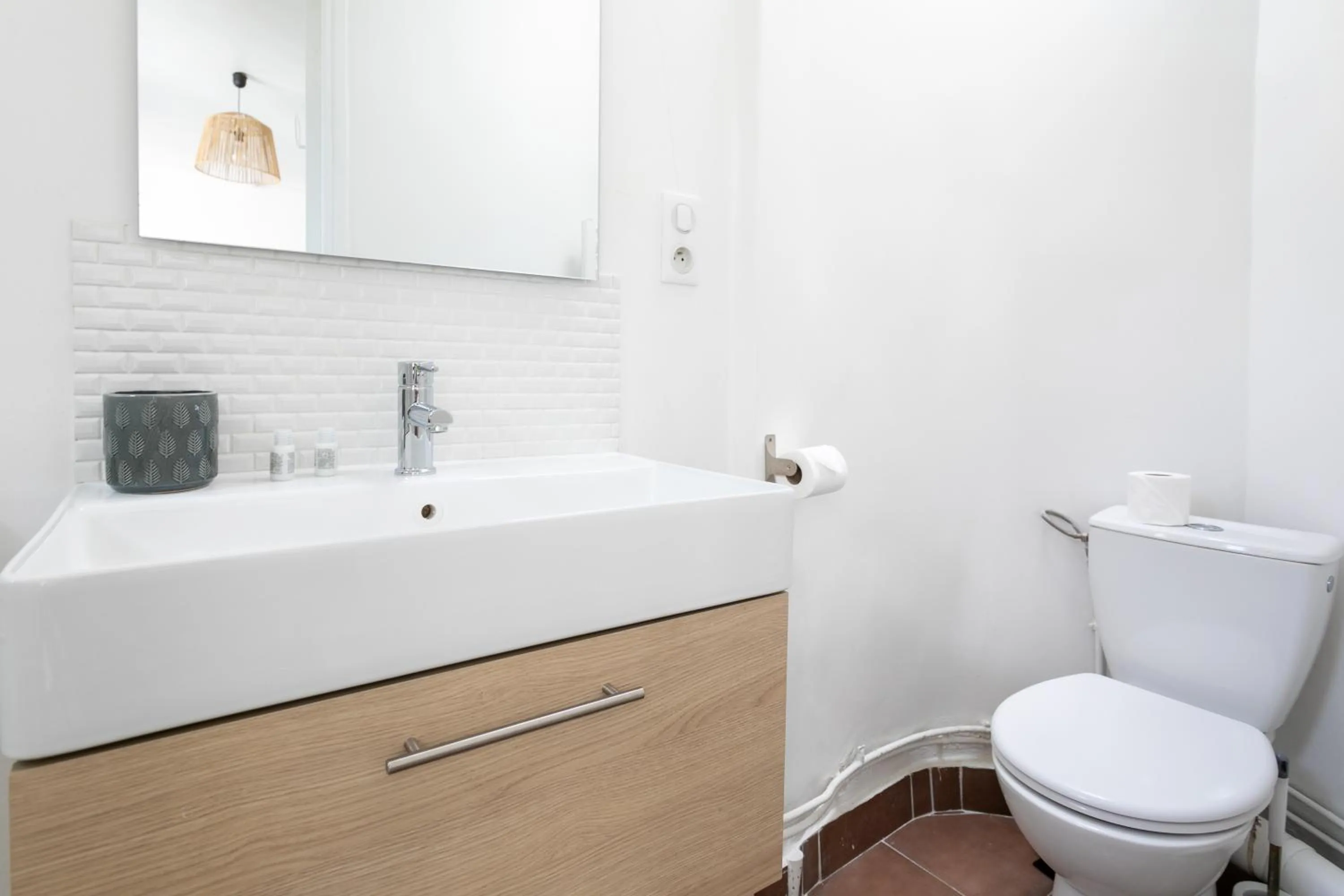 Toilet in 123paris city