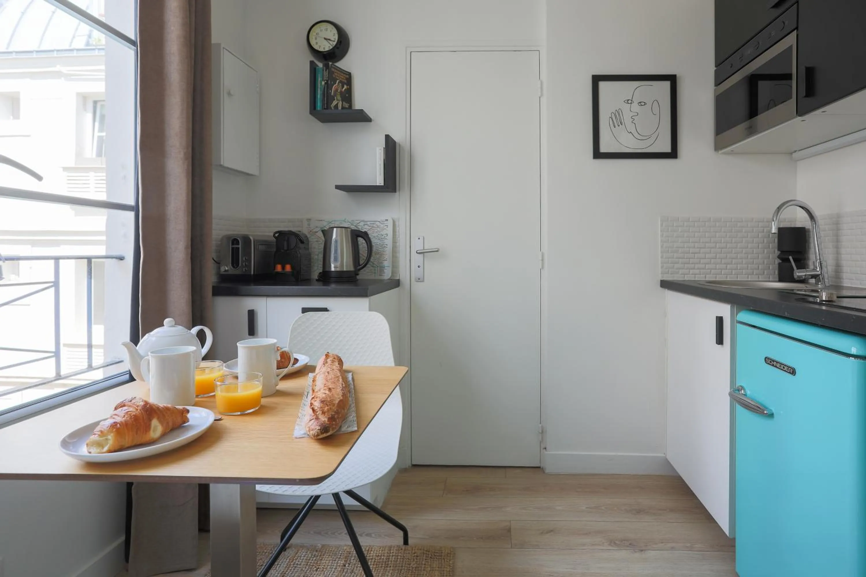 Coffee/tea facilities in 123paris city