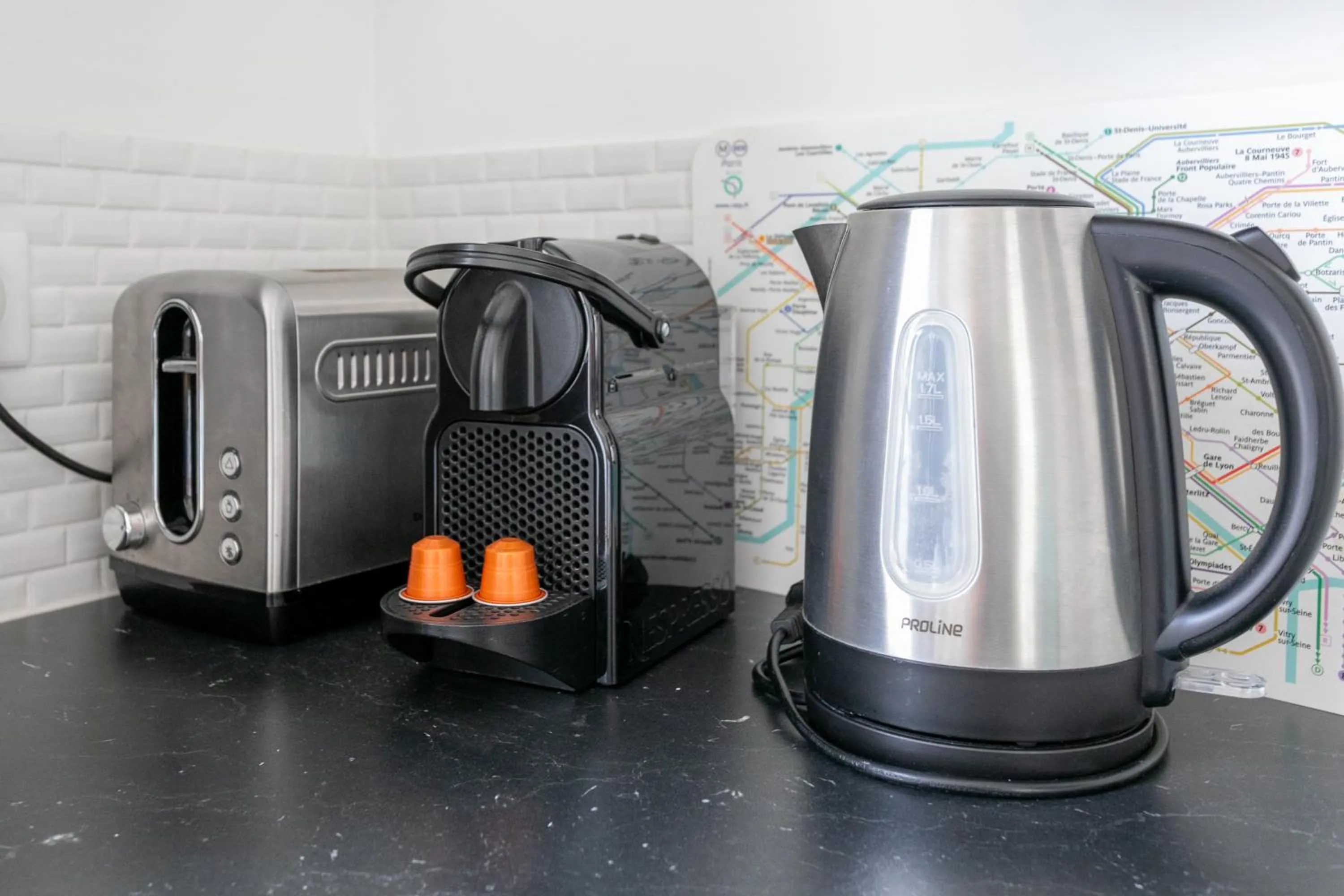 Coffee/tea facilities in 123paris city
