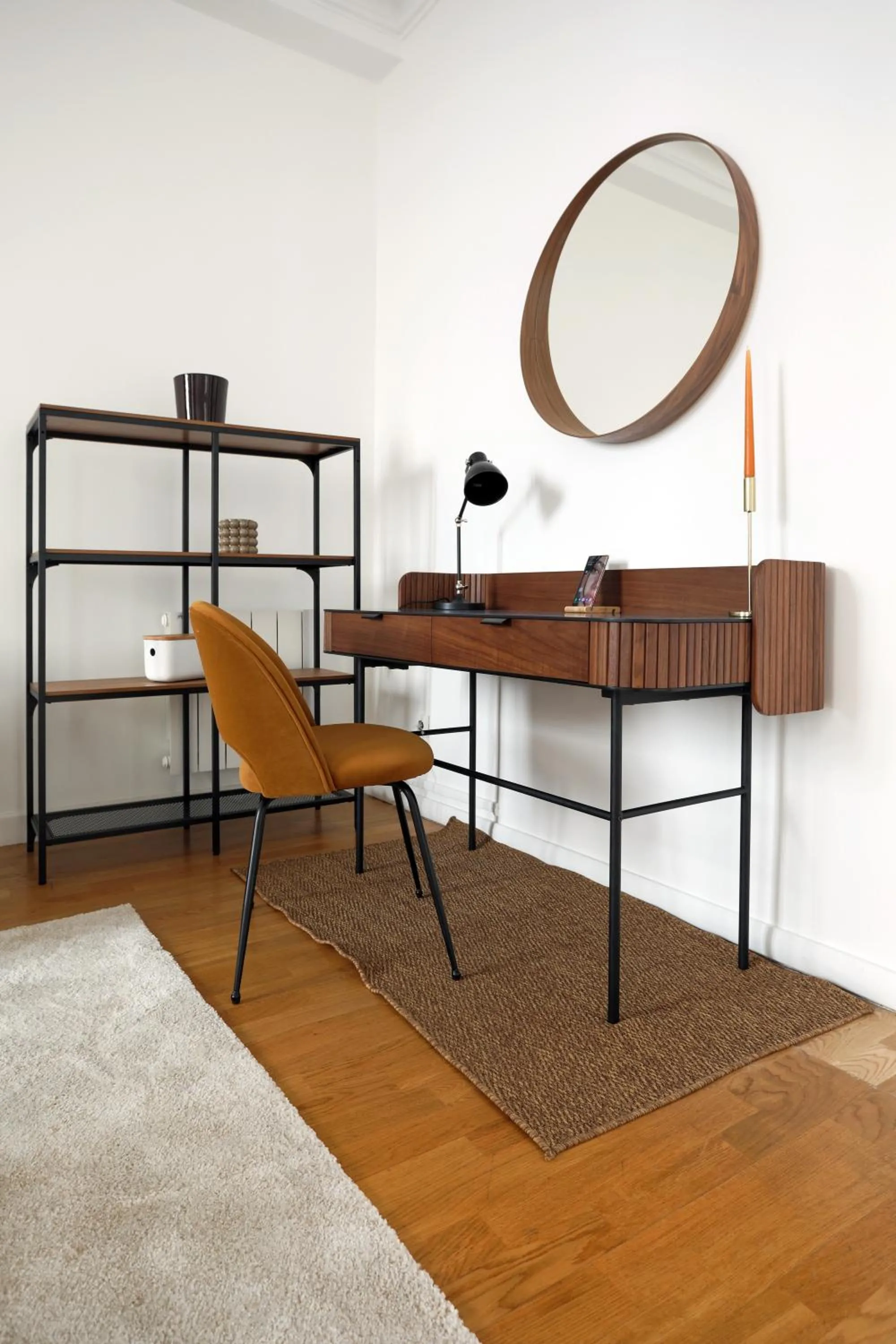 Seating area, Bed in 123paris city
