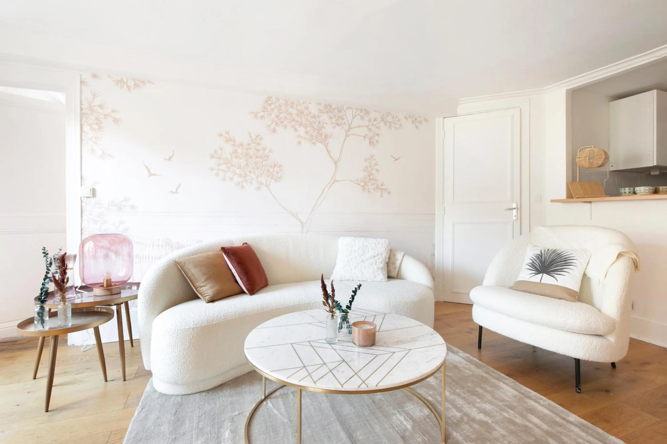 Living room in 123paris city