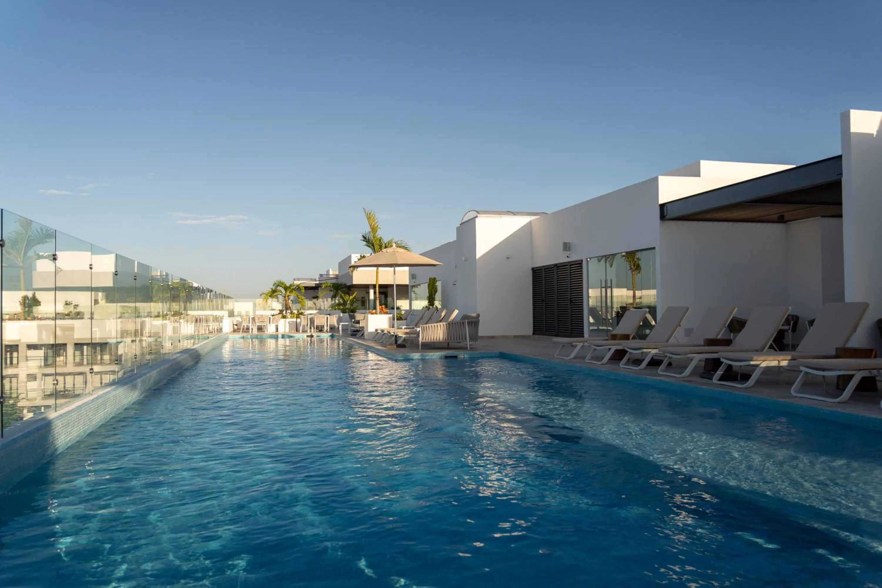 Swimming pool in New & Equipped Apartment Steps From The Beach With Pool Jacuzzi By Yeah