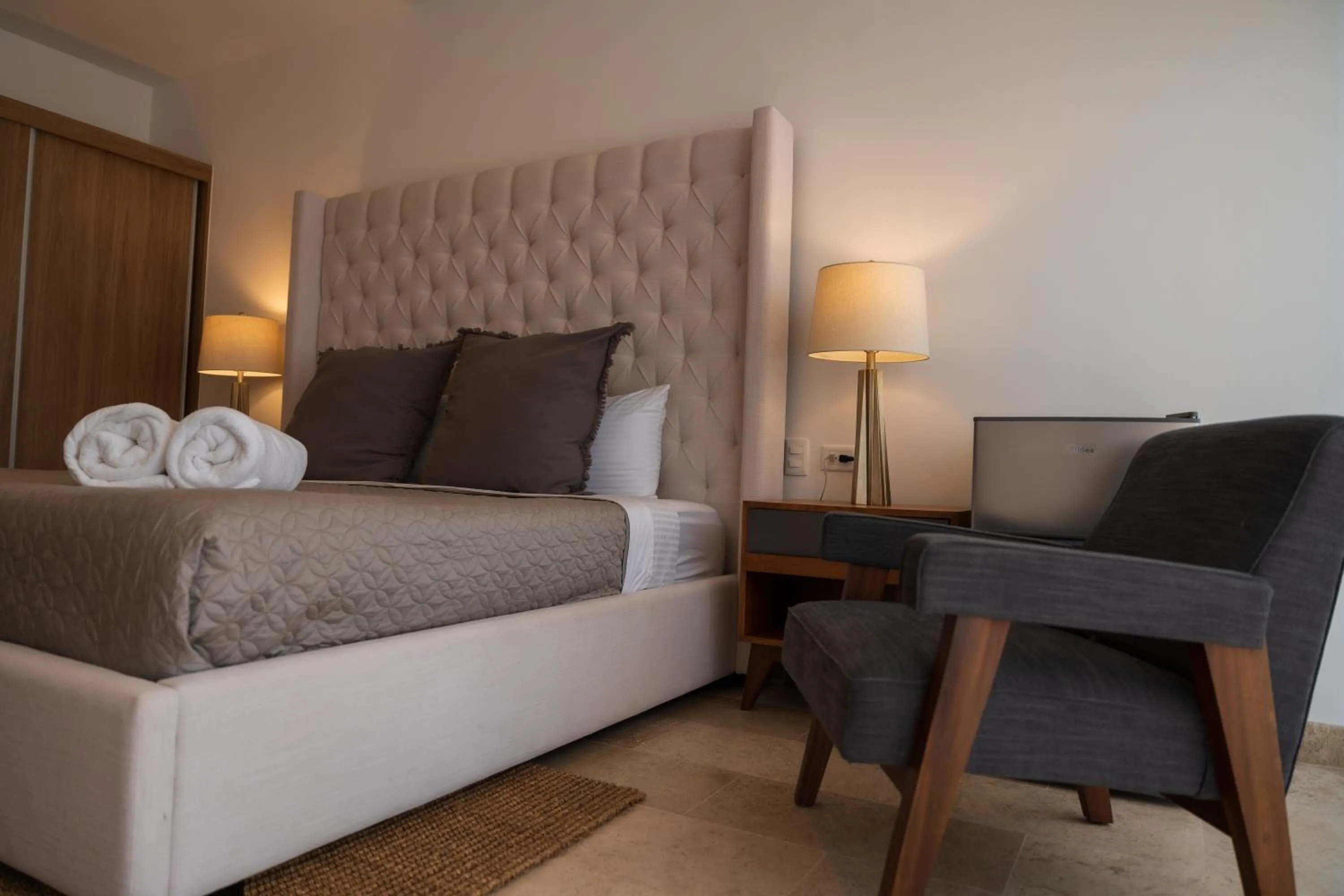 Bedroom, Bed in New & Equipped Apartment Steps From The Beach With Pool Jacuzzi By Yeah