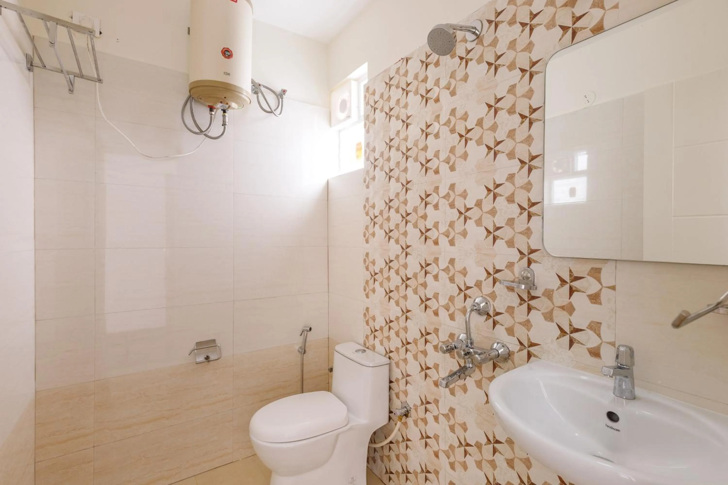 Shower in SPLENDID SHUBHAM SERVICED APARTMENTS