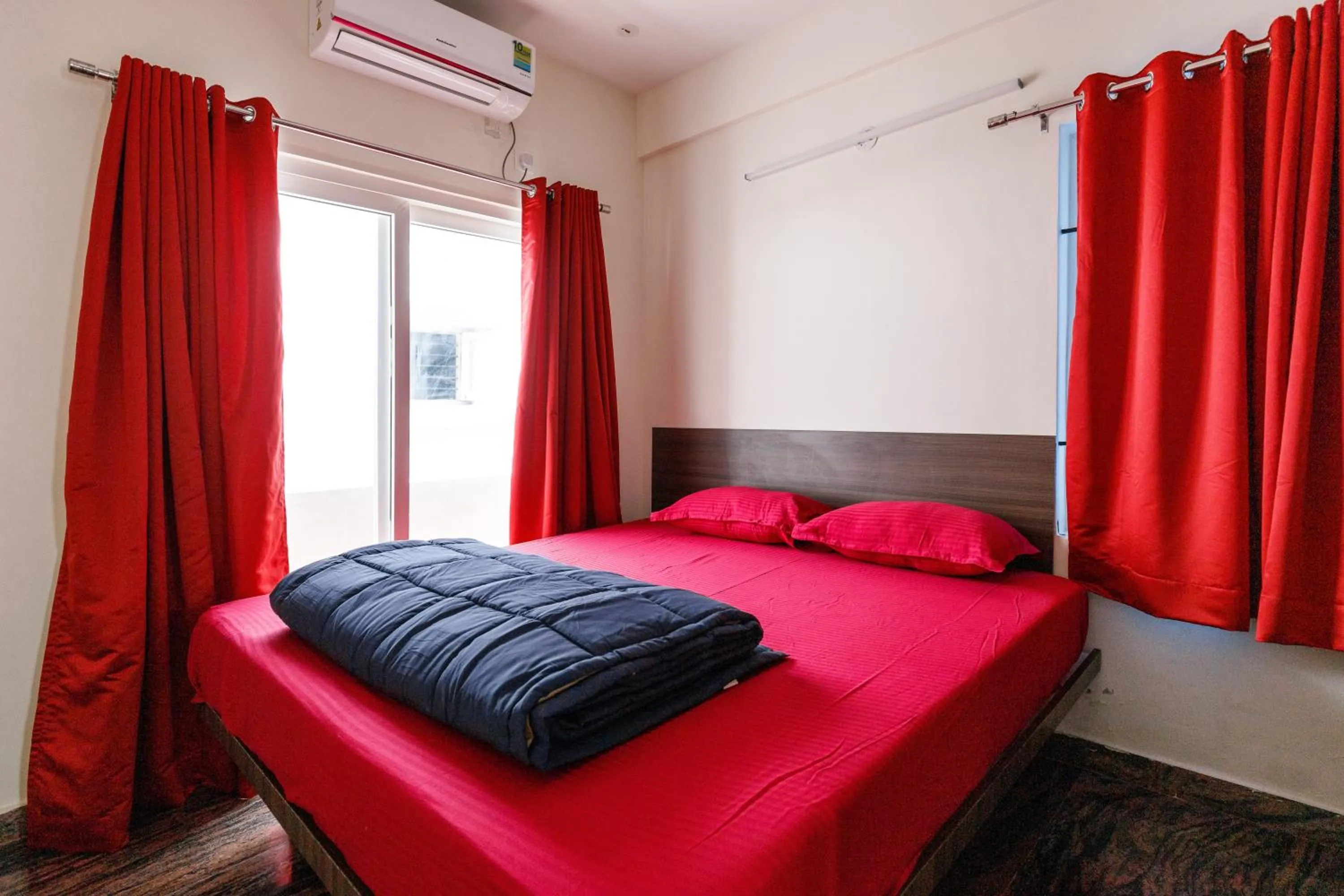 Bed in SPLENDID SHUBHAM SERVICED APARTMENTS