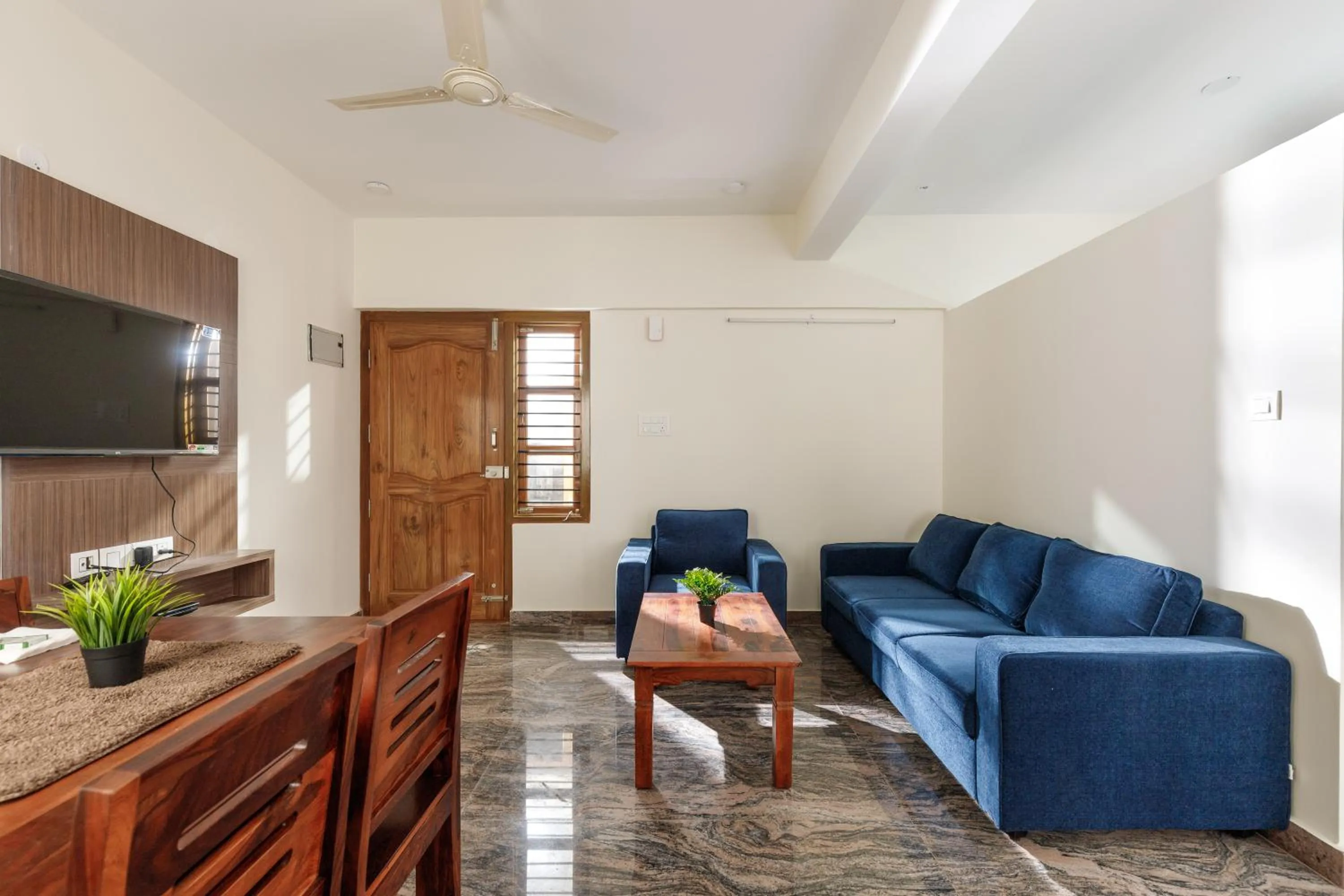 TV and multimedia in SPLENDID SHUBHAM SERVICED APARTMENTS