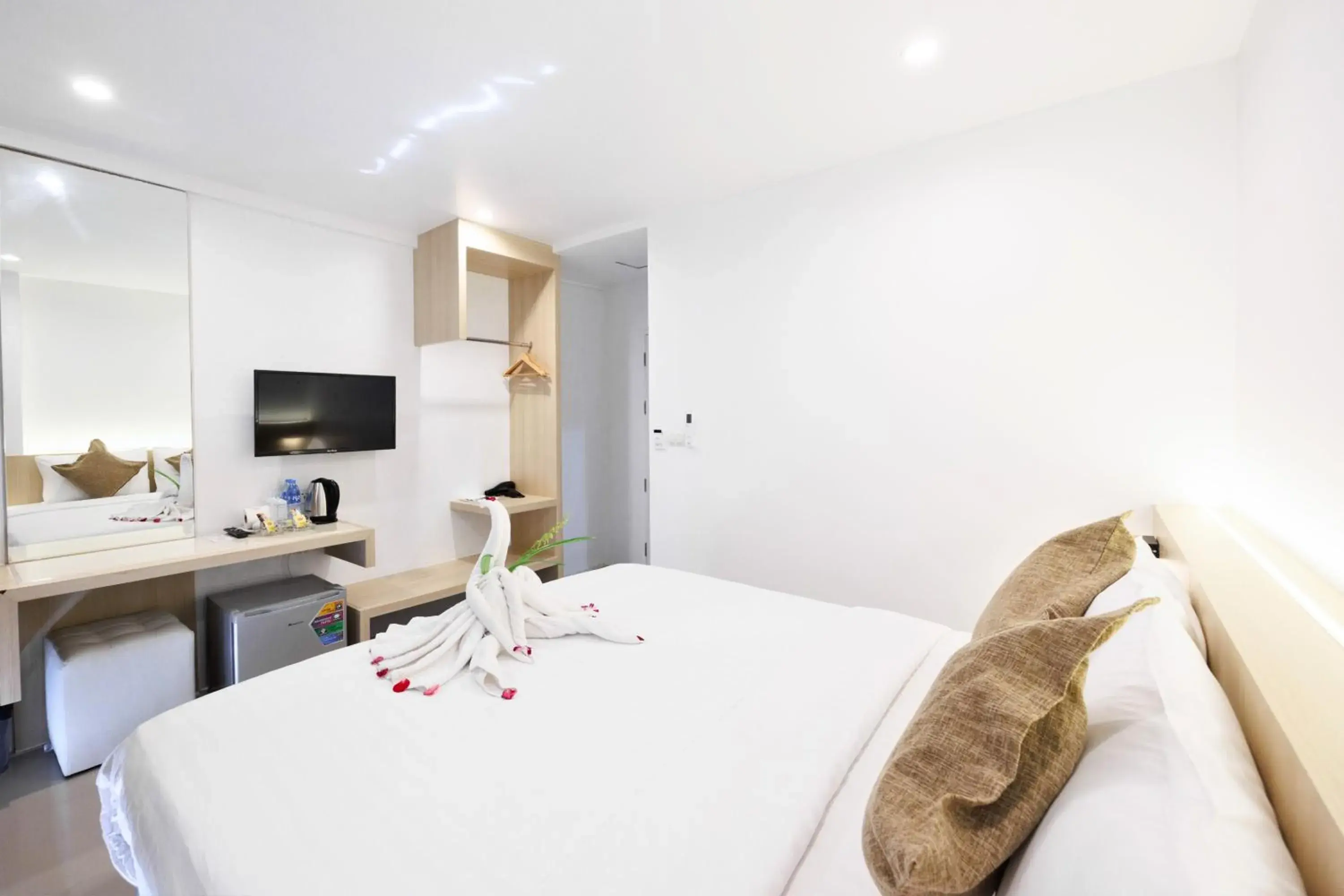 Bed in La Vista Patong Hotel Bed in La Vista Patong Hotel