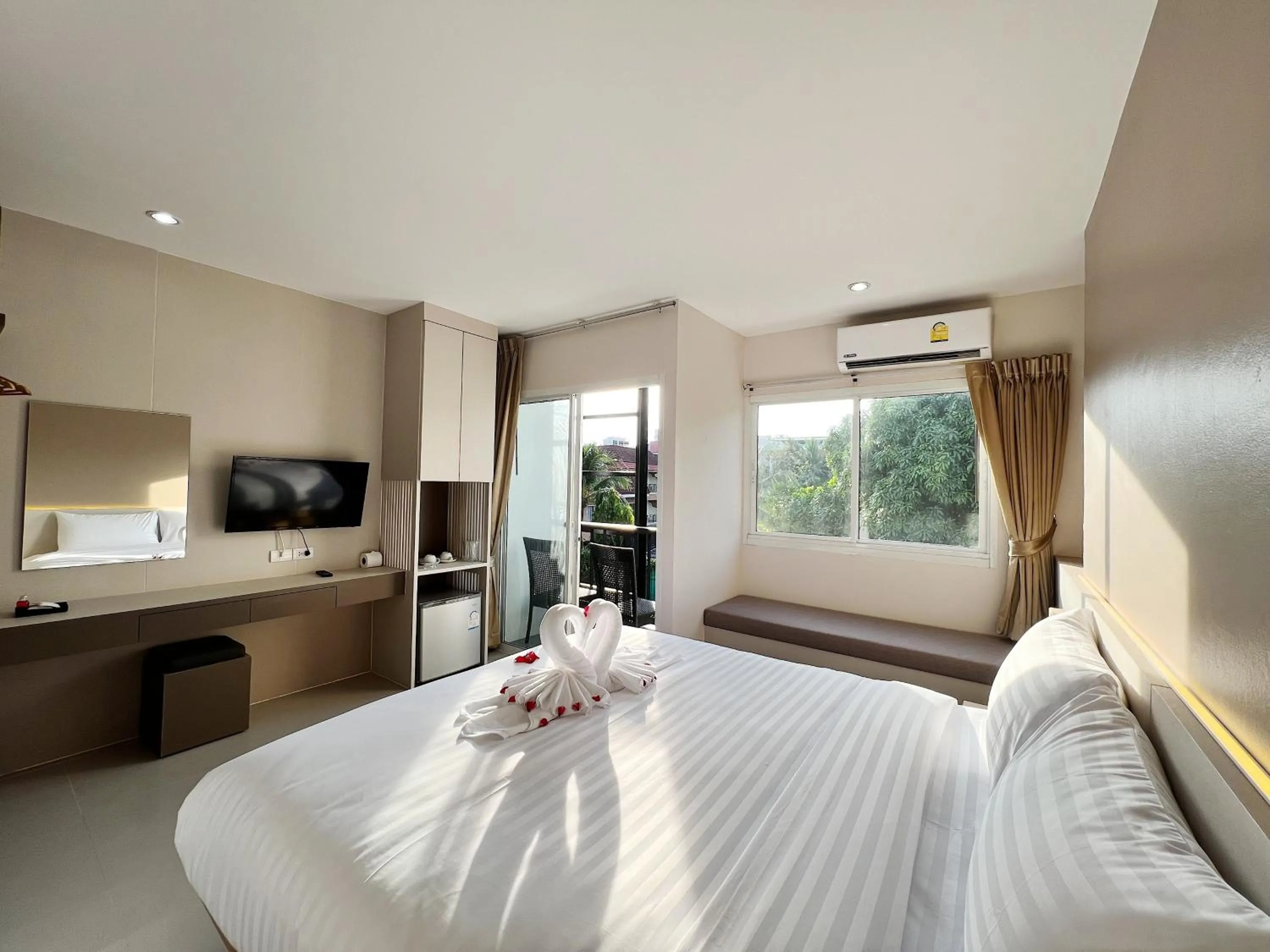 Bed in La Vista Patong Hotel