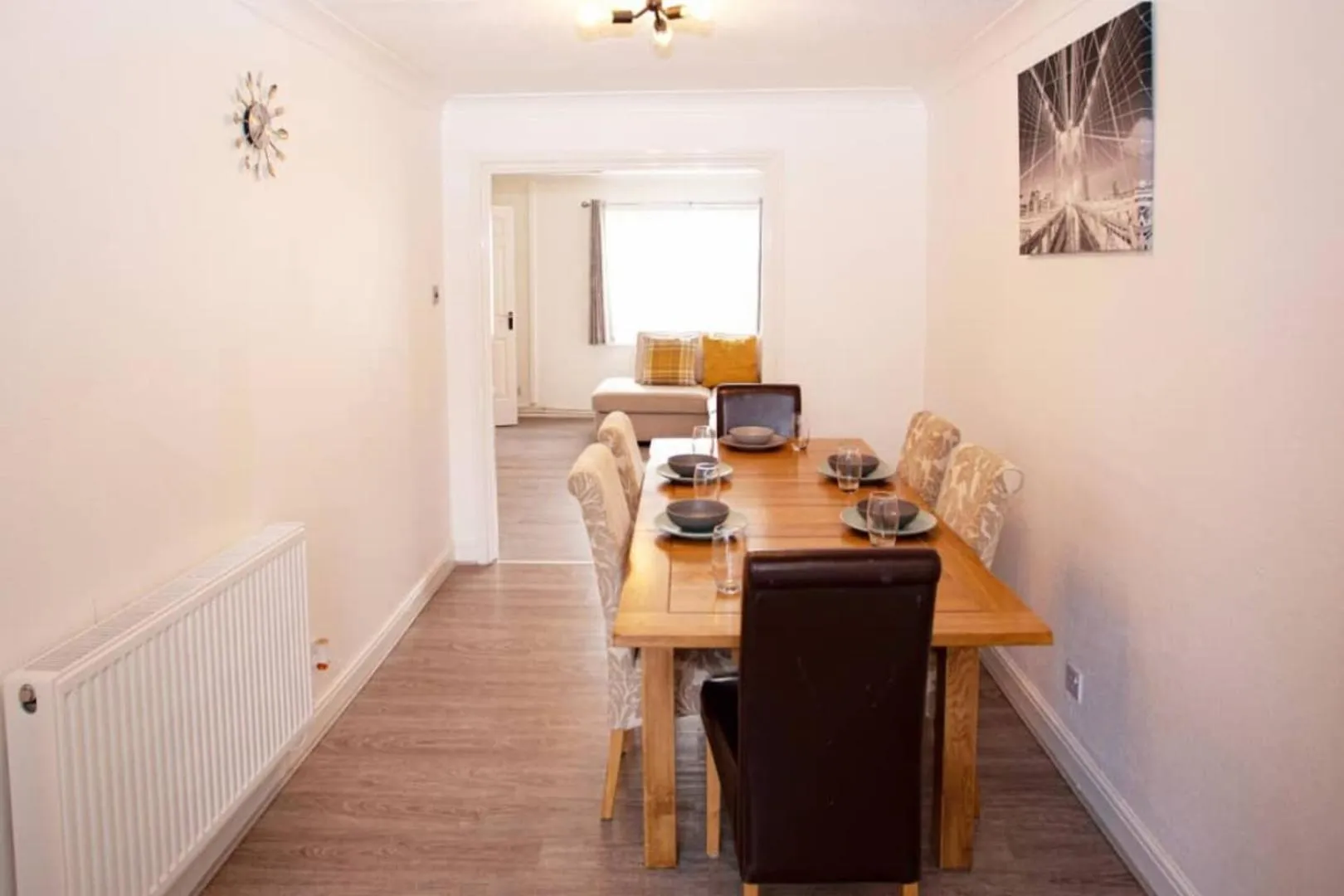 Cozy 3-Bedroom Home in Luton