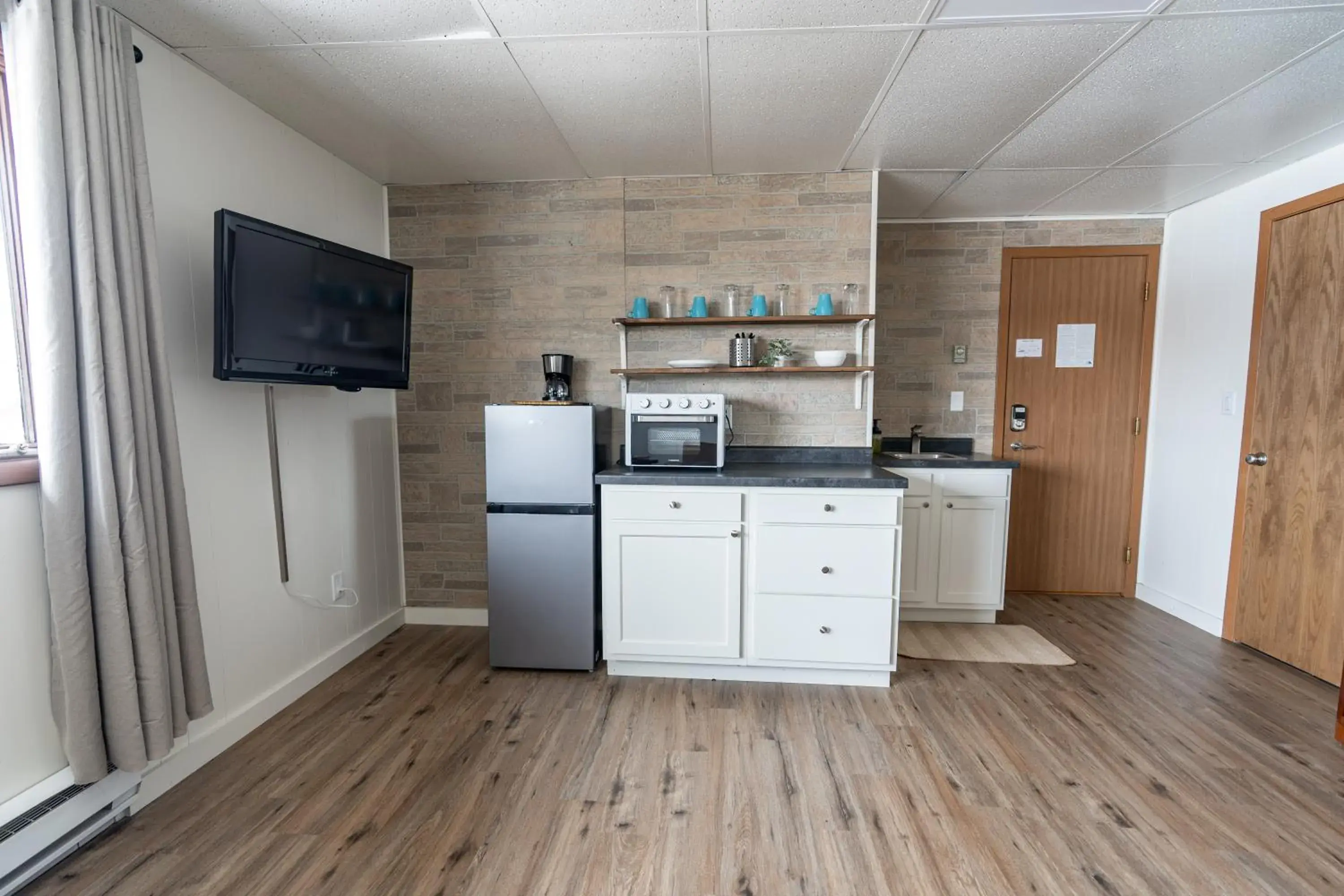 Queen Suite in Cuyuna Lakes Stay Queen Suite in Cuyuna Lakes Stay