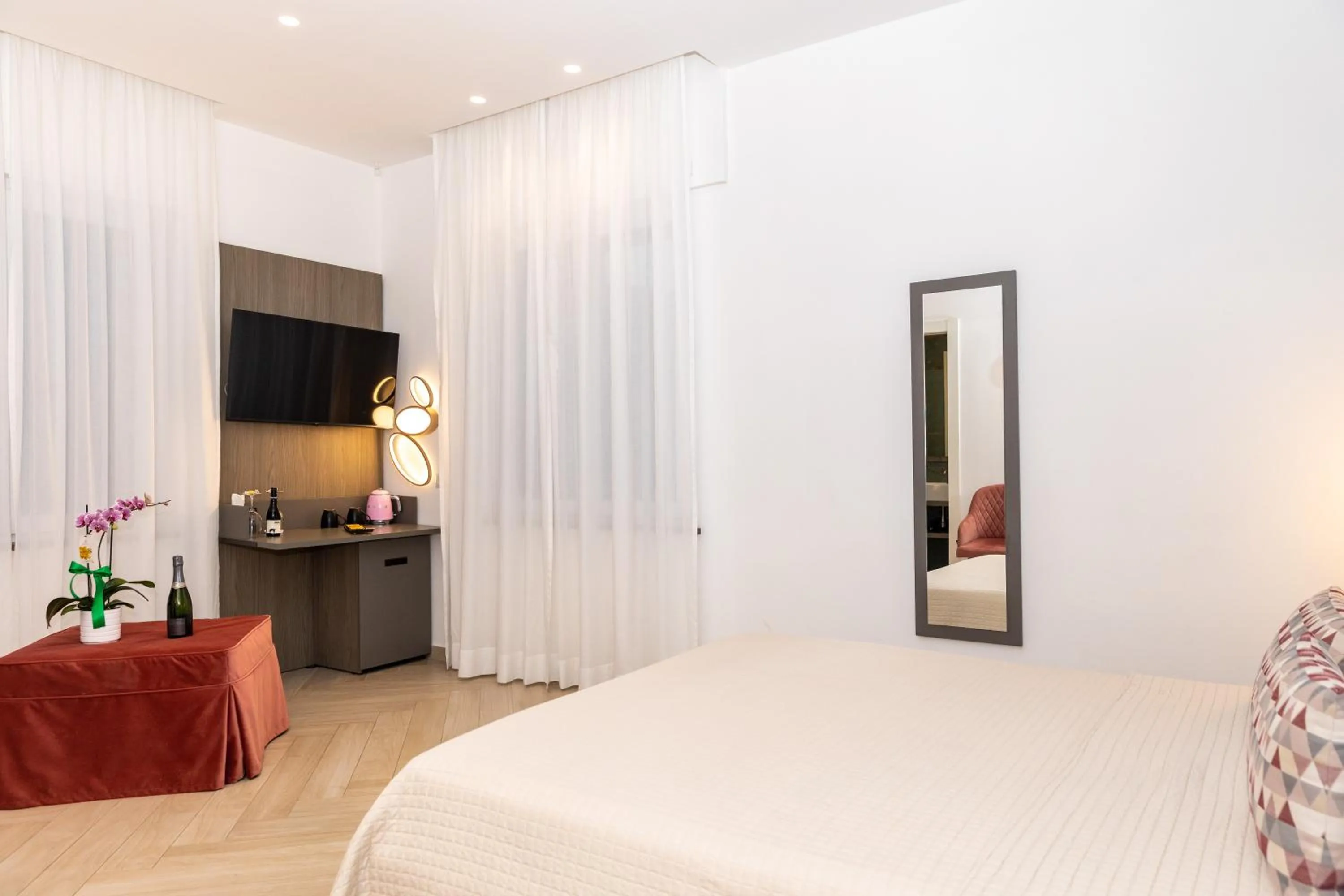 TV and multimedia, Bed in Patriziella 4 Rooms