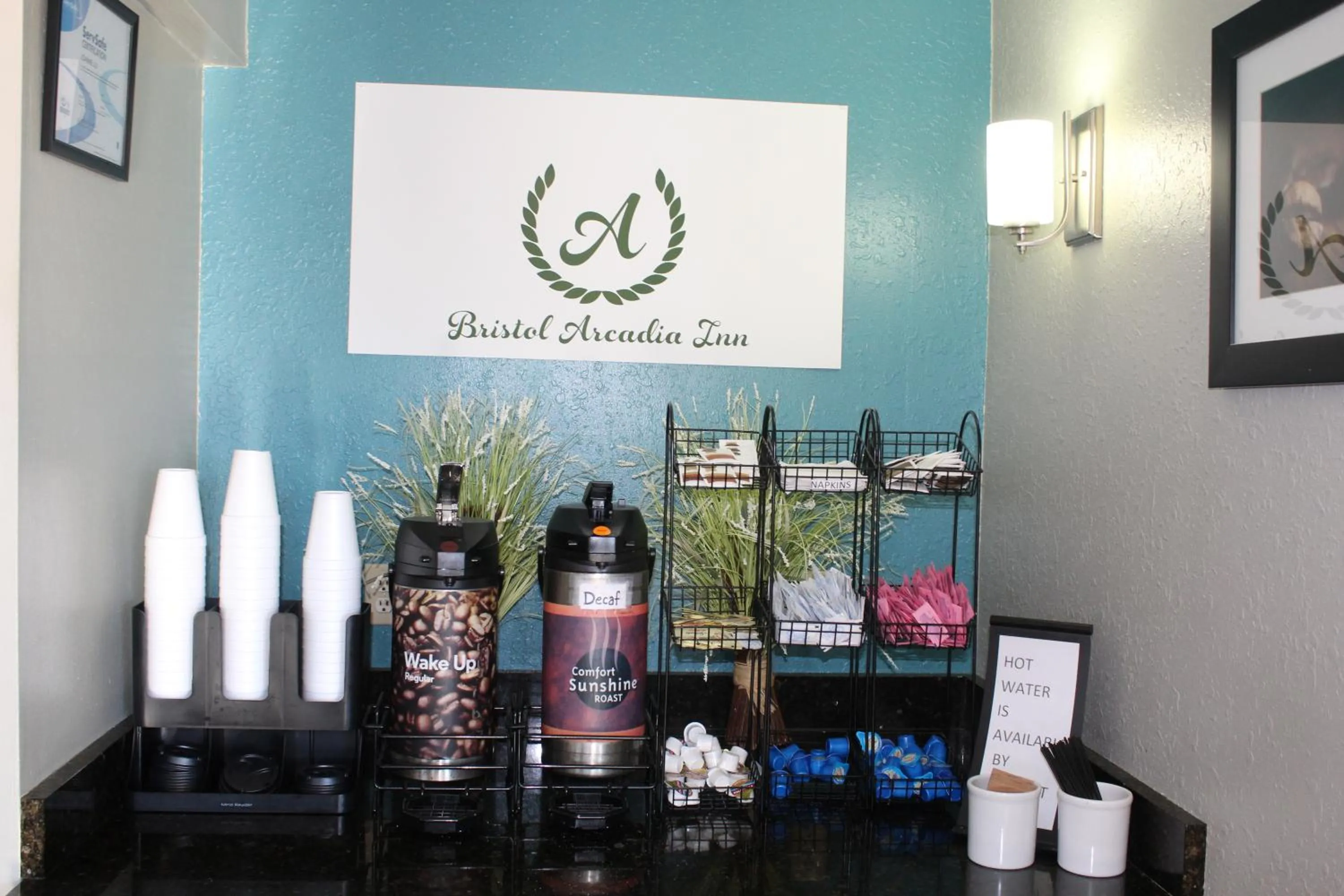 Coffee/tea facilities in Bristol Arcadia Inn