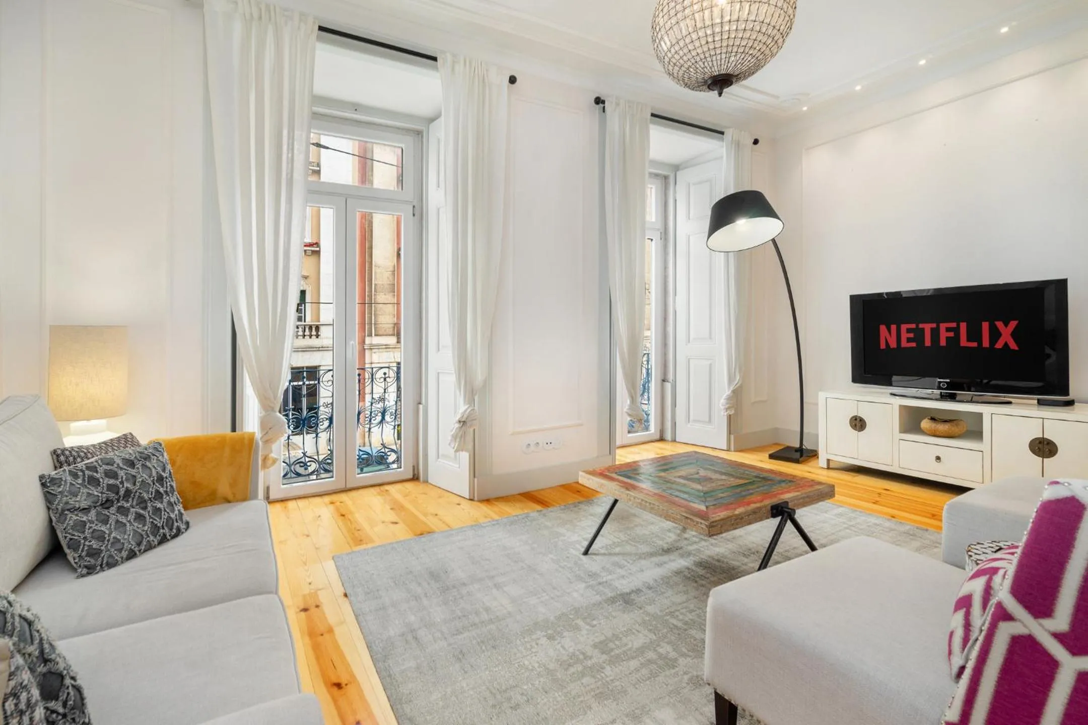 WHome Luxury Stay in Prime Location w/ AC, Lift & Private Patio