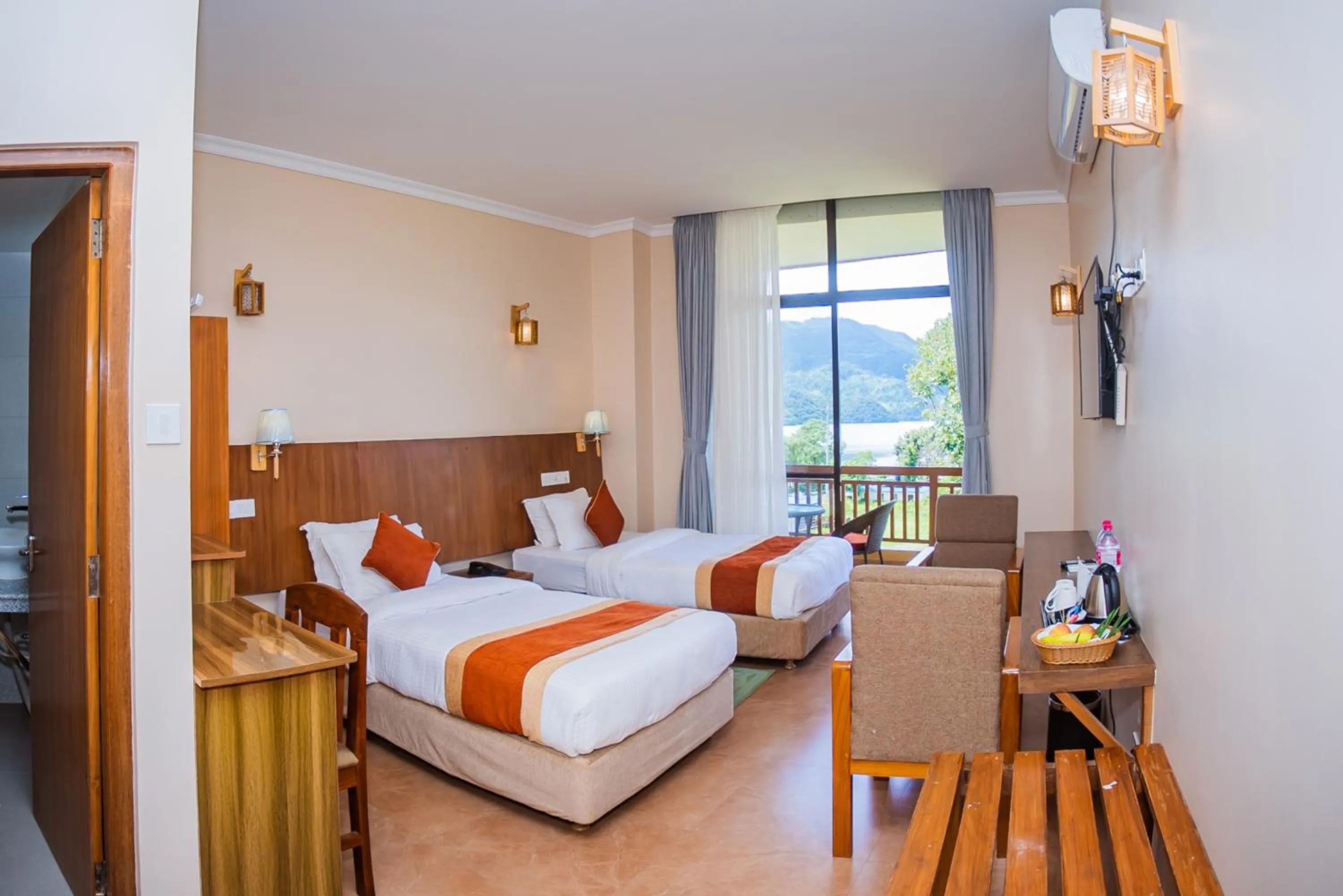 Bedroom, Bed in Hotel Fewa Camp