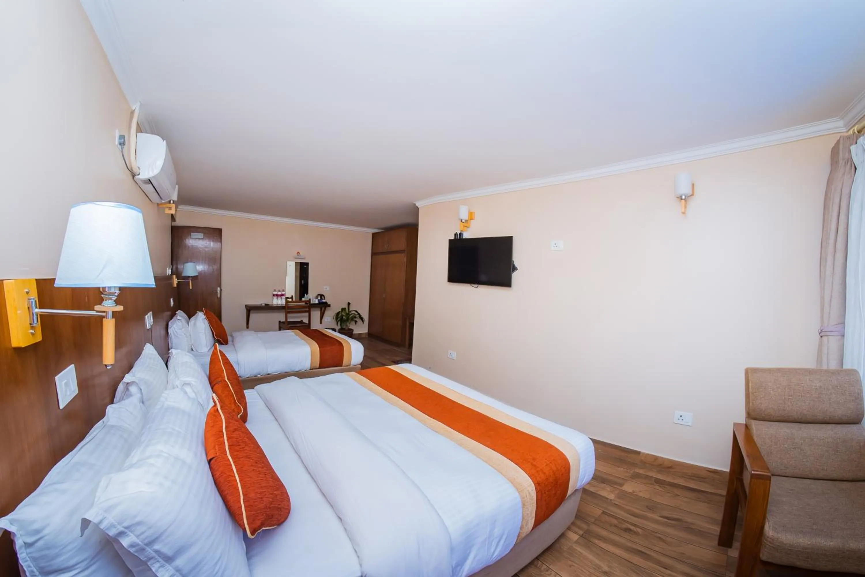 Bed in Hotel Fewa Camp