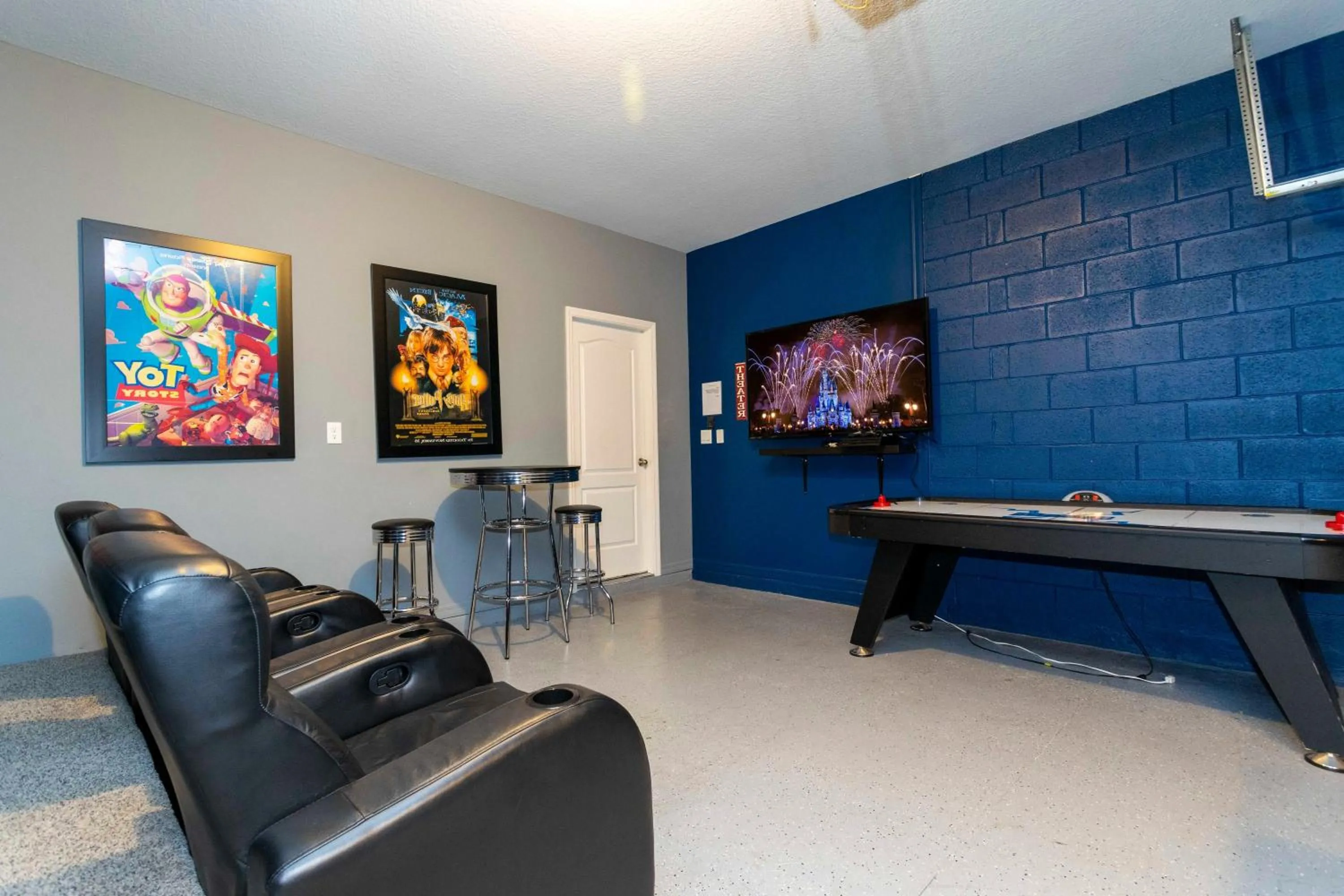 Marvelous 7 Bd w/ Pool Close to Disney @ Solterra 6086