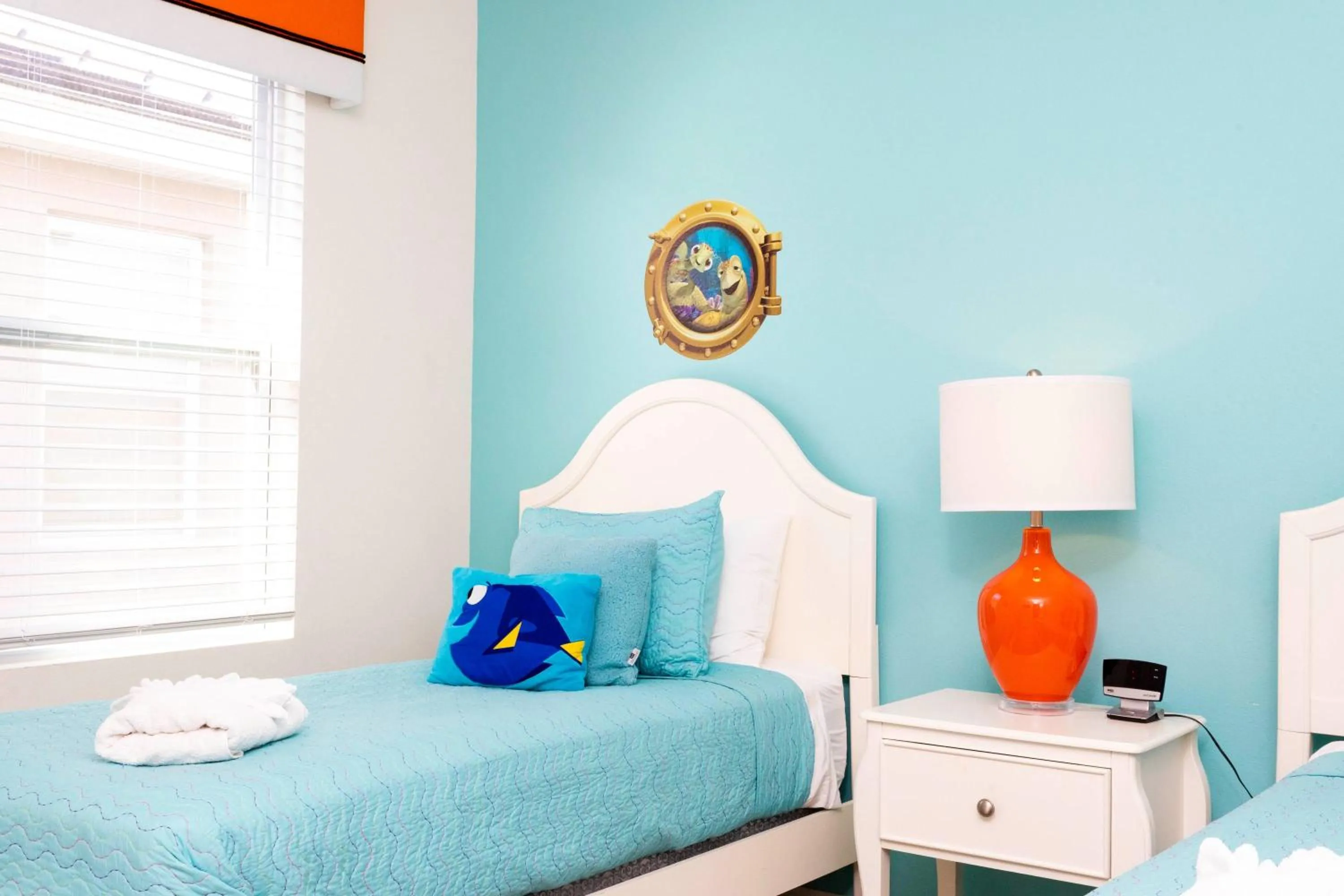 Bed in Marvelous 7 Bd w/ Pool Close to Disney @ Solterra 6086