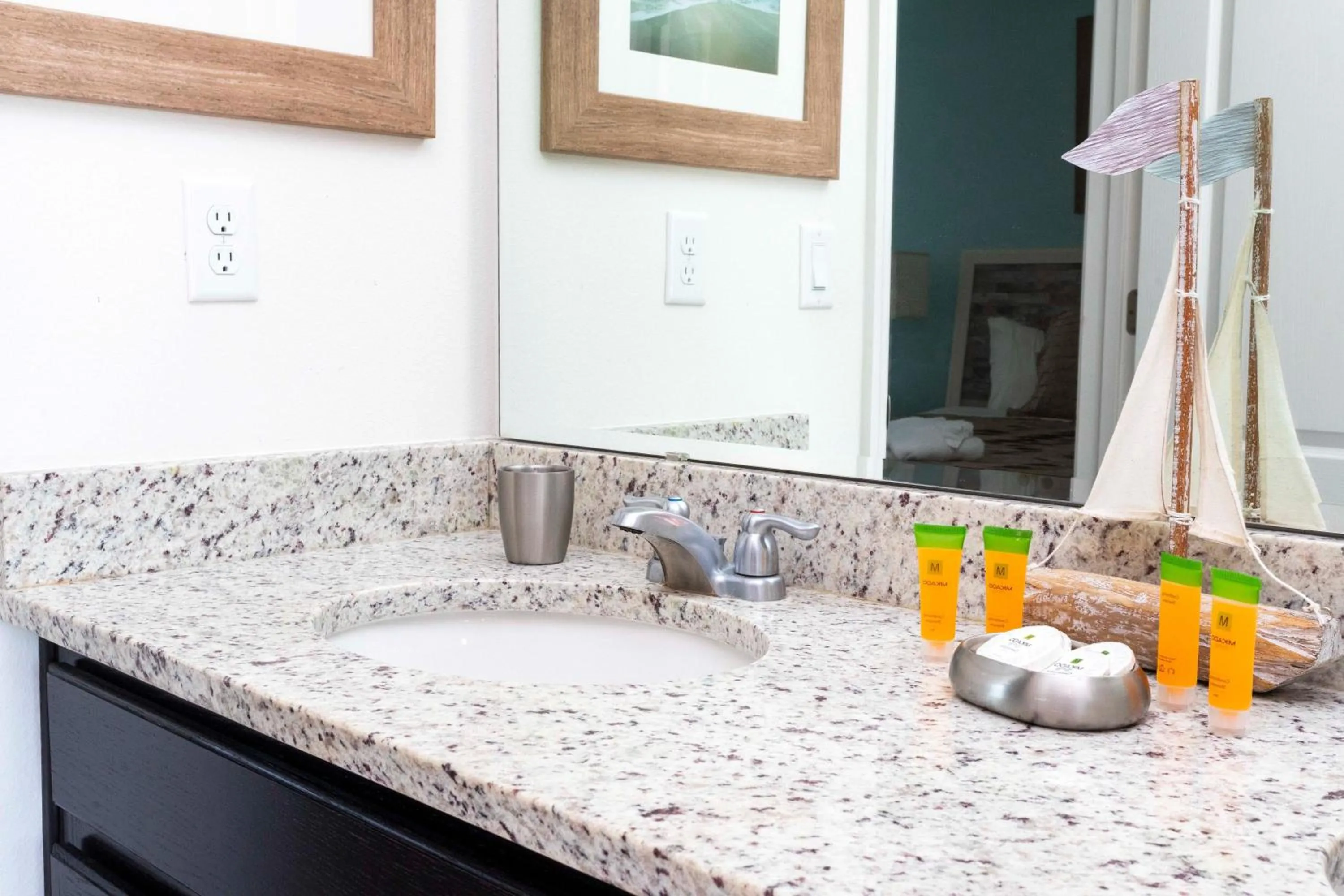 Marvelous 7 Bd w/ Pool Close to Disney @ Solterra 6086