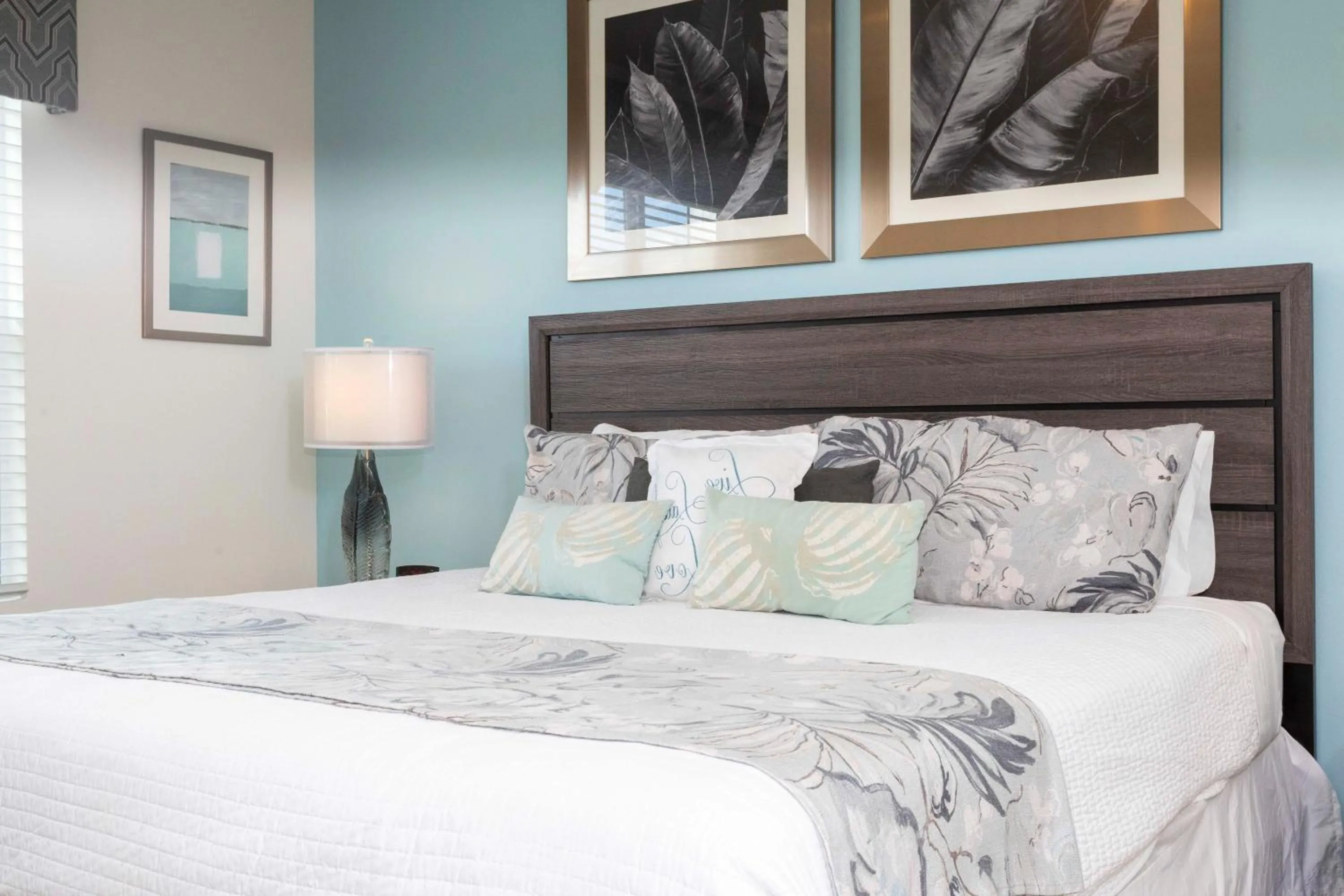 Bed in Marvelous 7 Bd w/ Pool Close to Disney @ Solterra 6086