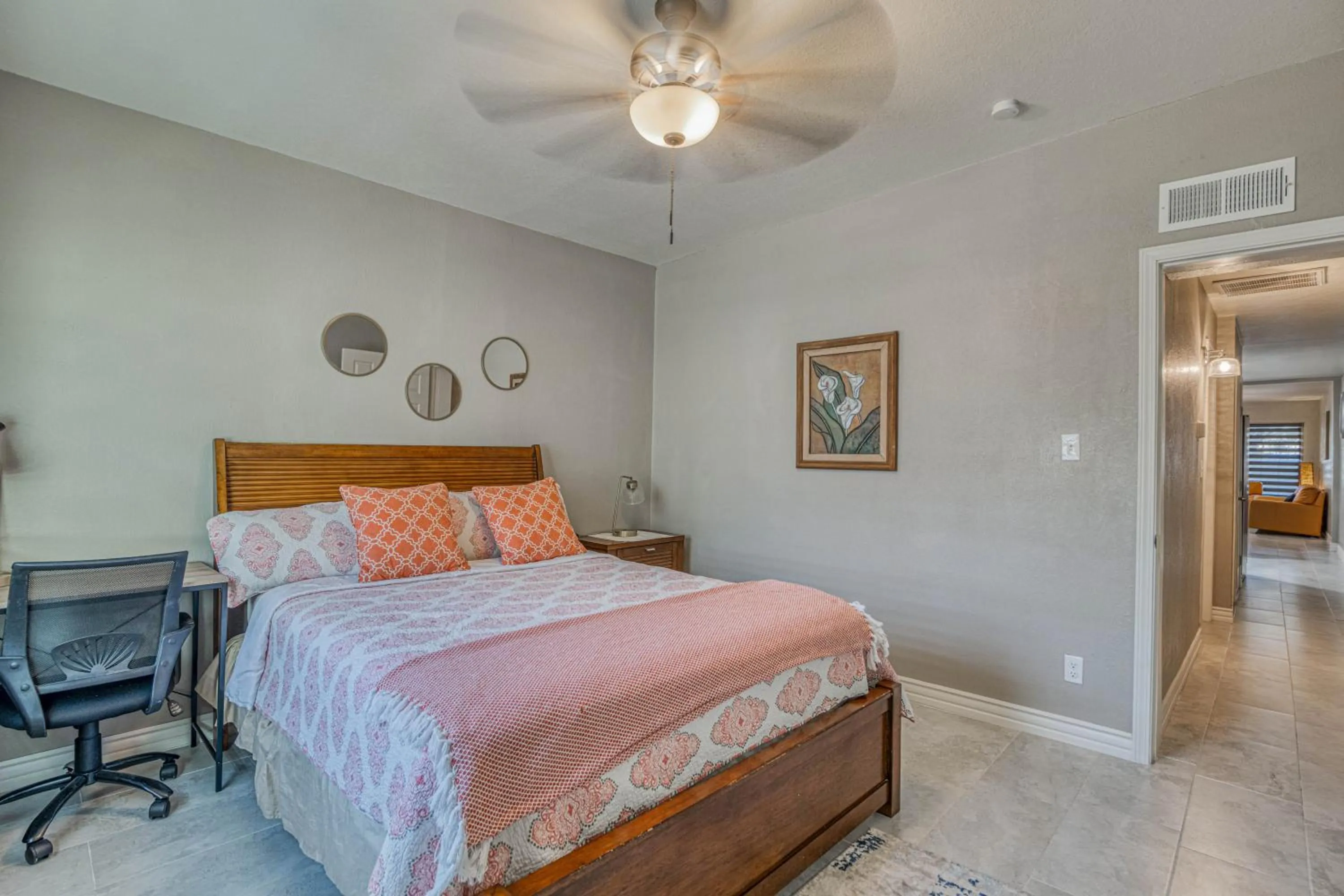 Bed in Close to All, Restfull, Cozy Duplex B in Downtown, UTEP, Hospitals