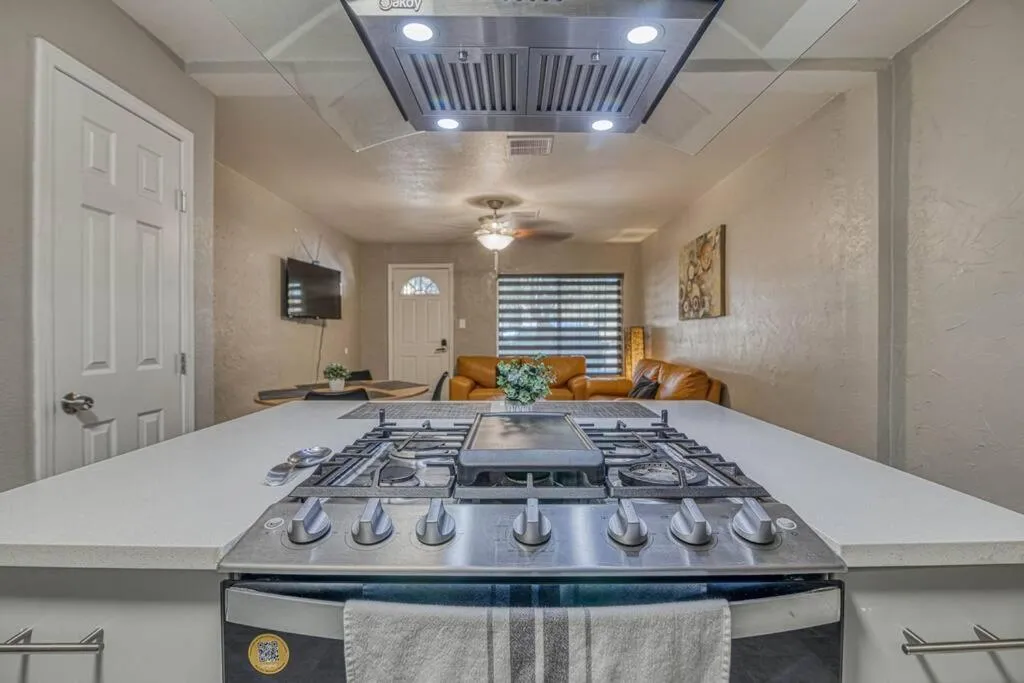 Kitchen or kitchenette in Close to All, Restfull, Cozy Duplex B in Downtown, UTEP, Hospitals