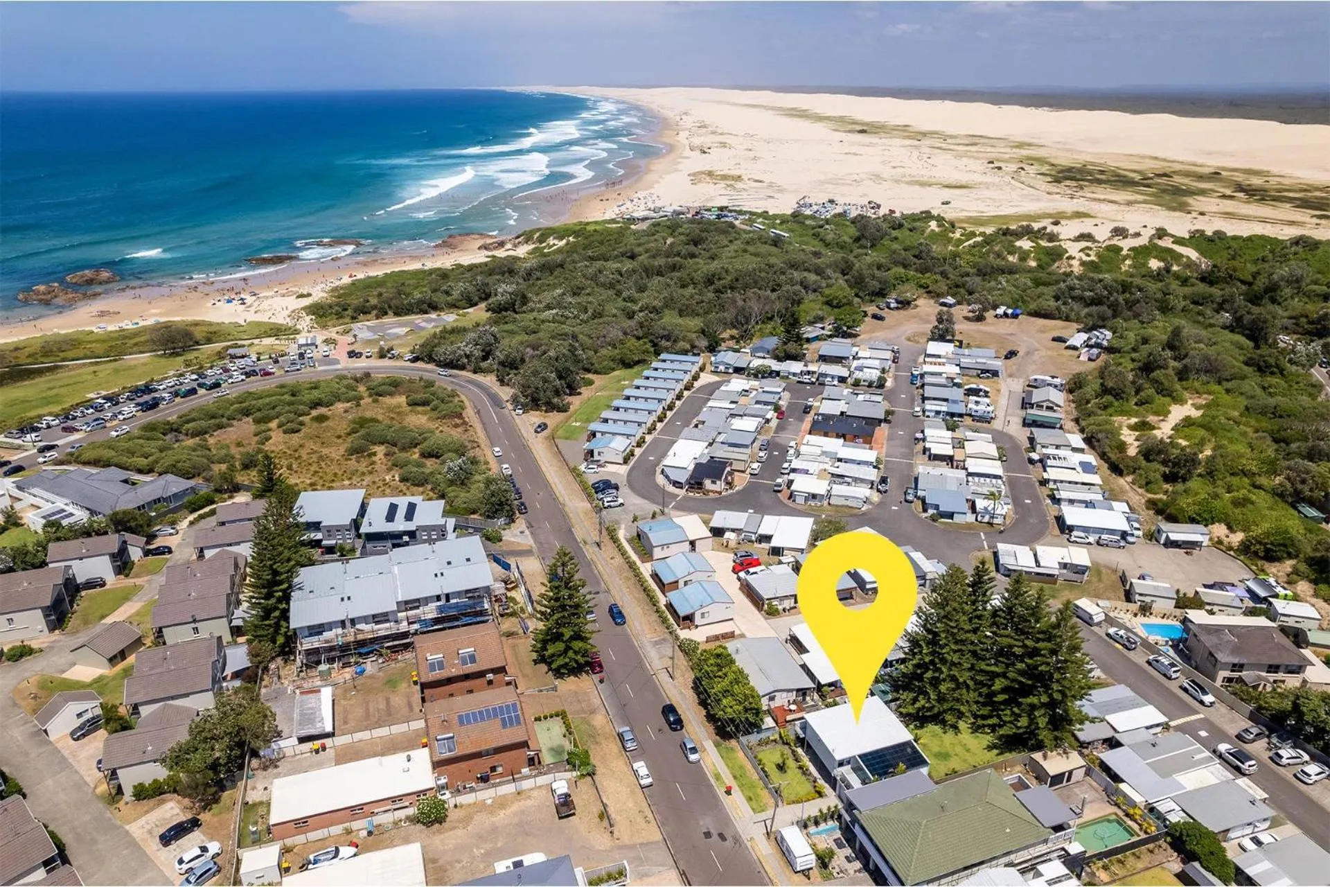 Five Pines Beach House at Birubi 20 Robinson St pet friendly aircon and WiFi