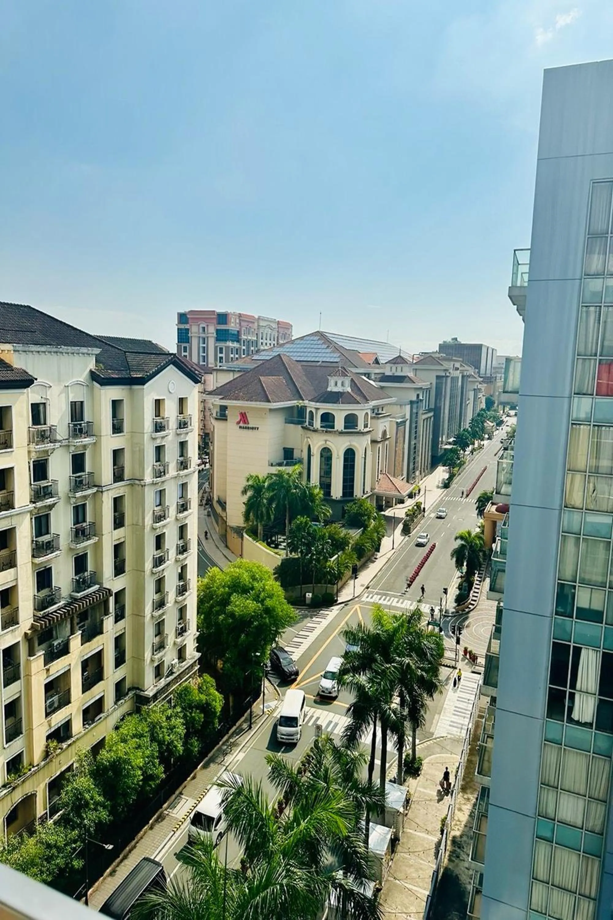 Parking in Del's Condotel across NAIA Terminal 3