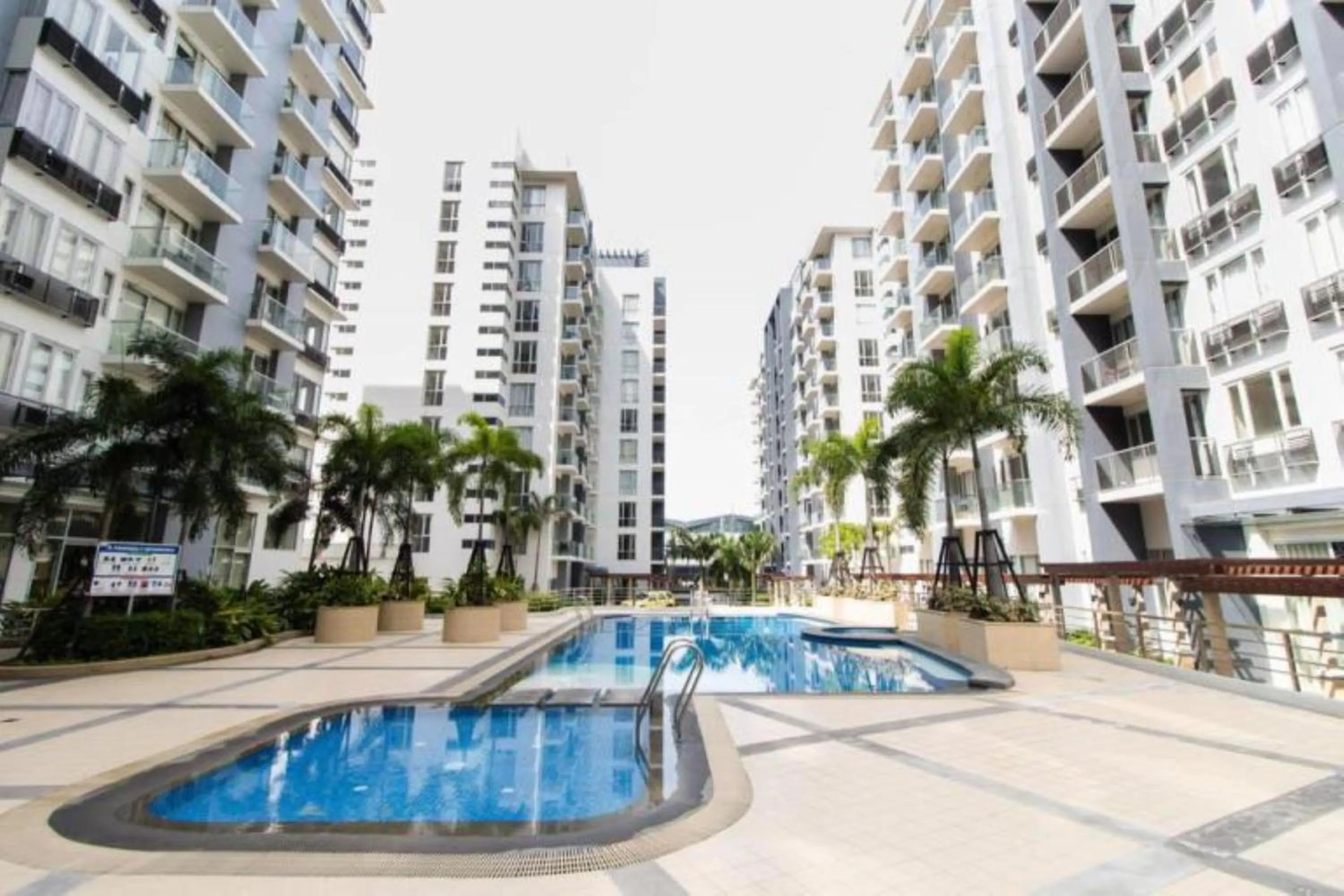 Property building in Del's Condotel across NAIA Terminal 3