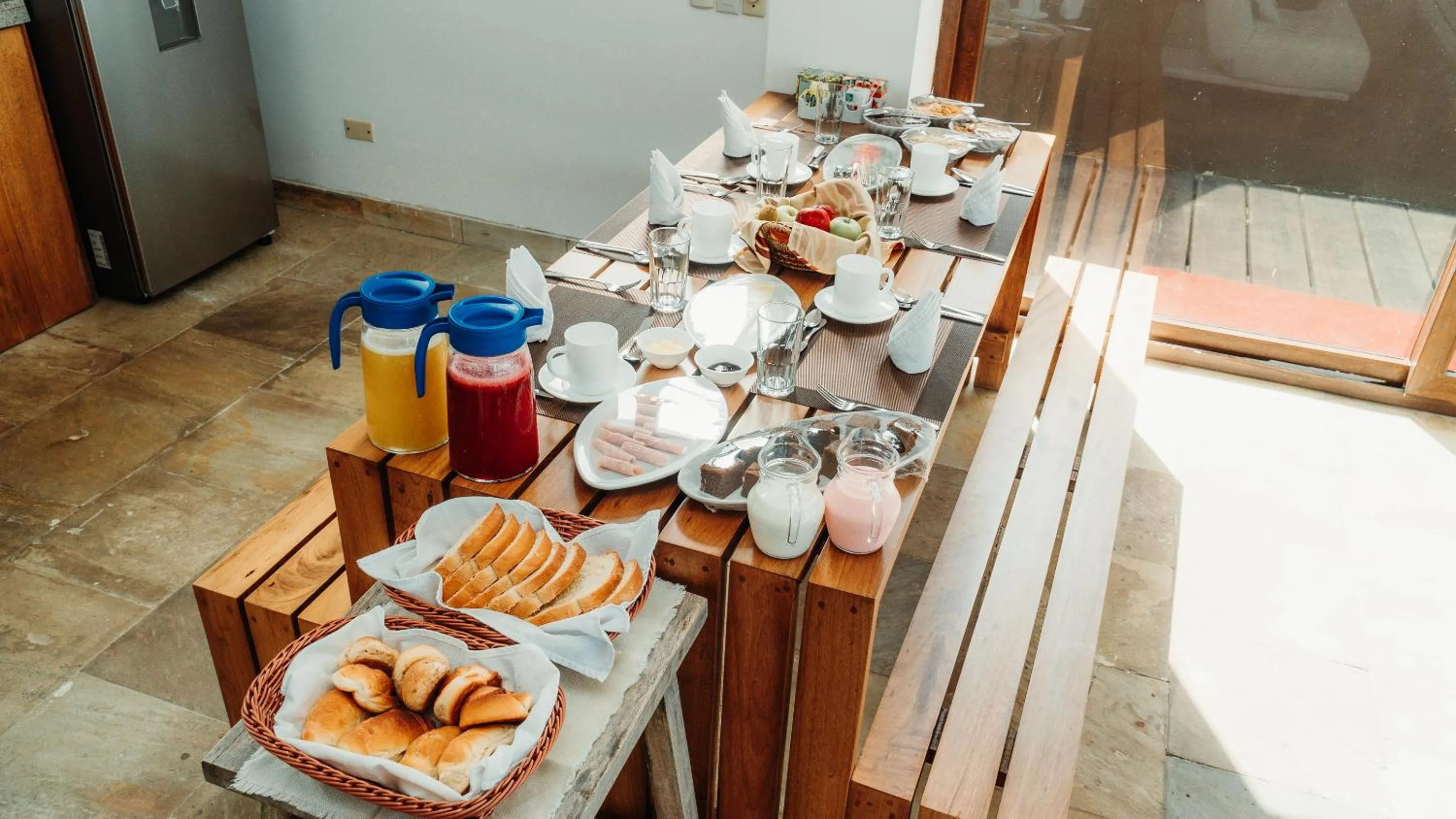 Food and drinks in Mi Playa Galapagos Beachfront Apartments