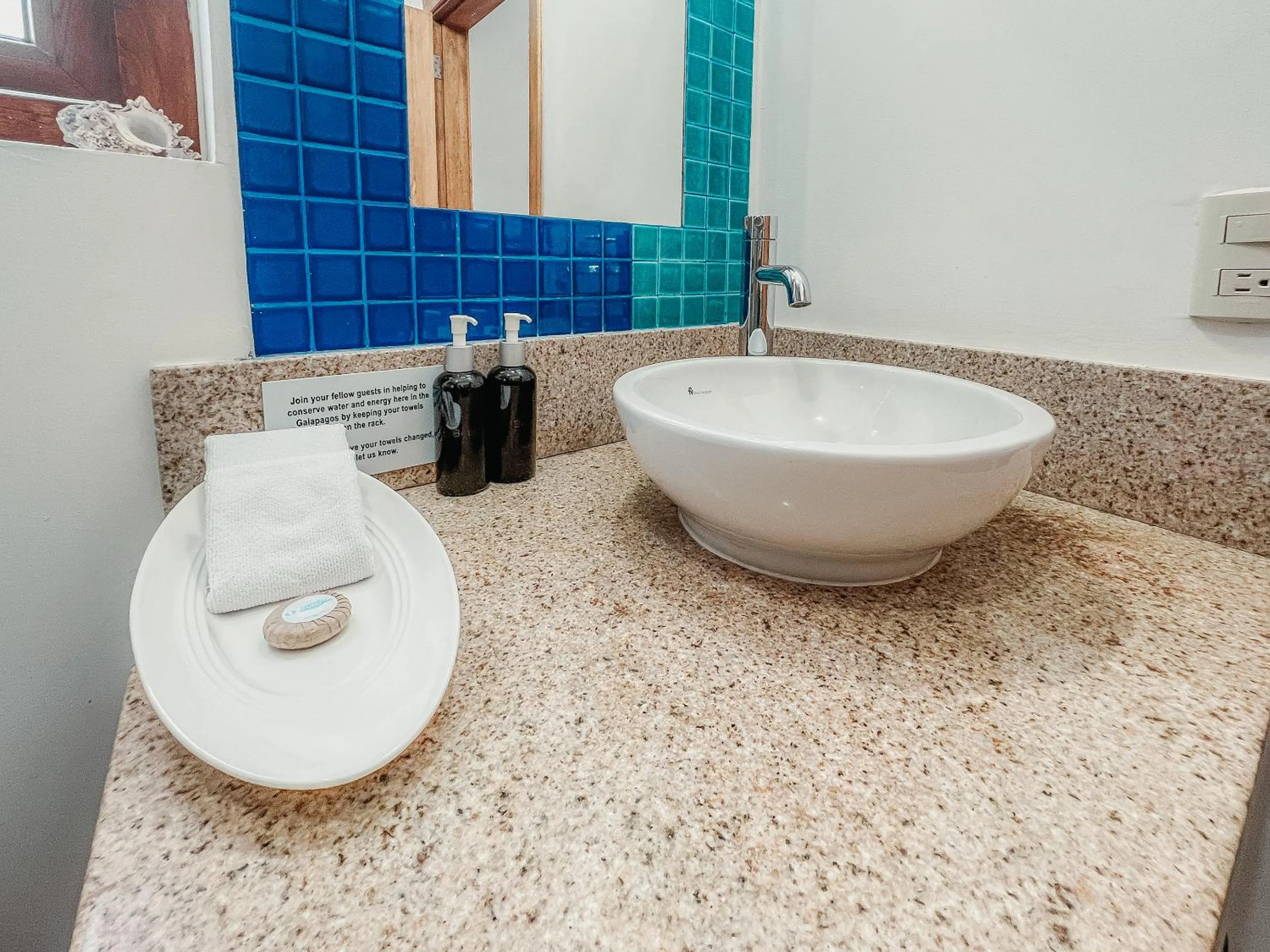 Bathroom in Mi Playa Galapagos Beachfront Apartments