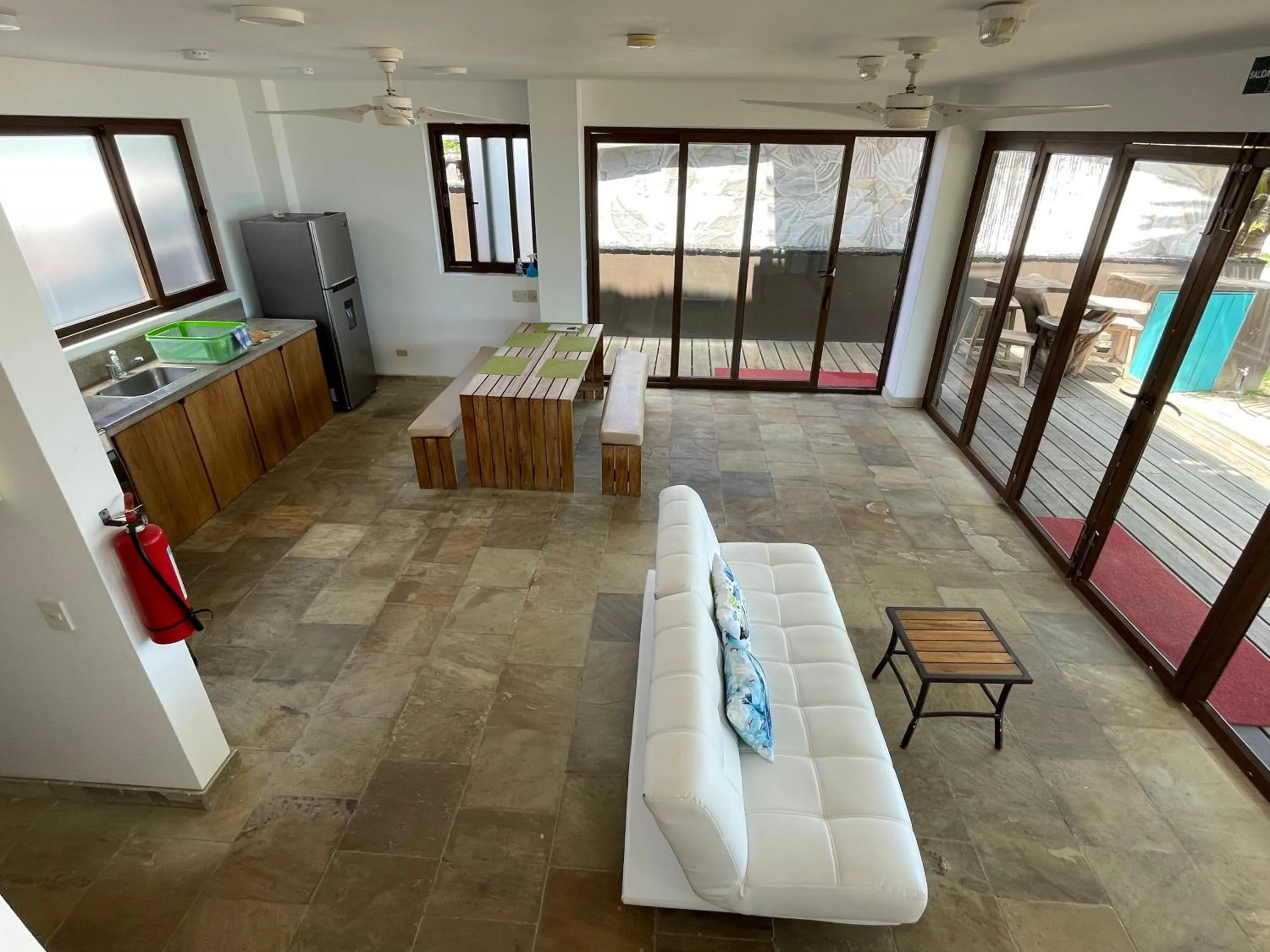 Seating area in Mi Playa Galapagos Beachfront Apartments