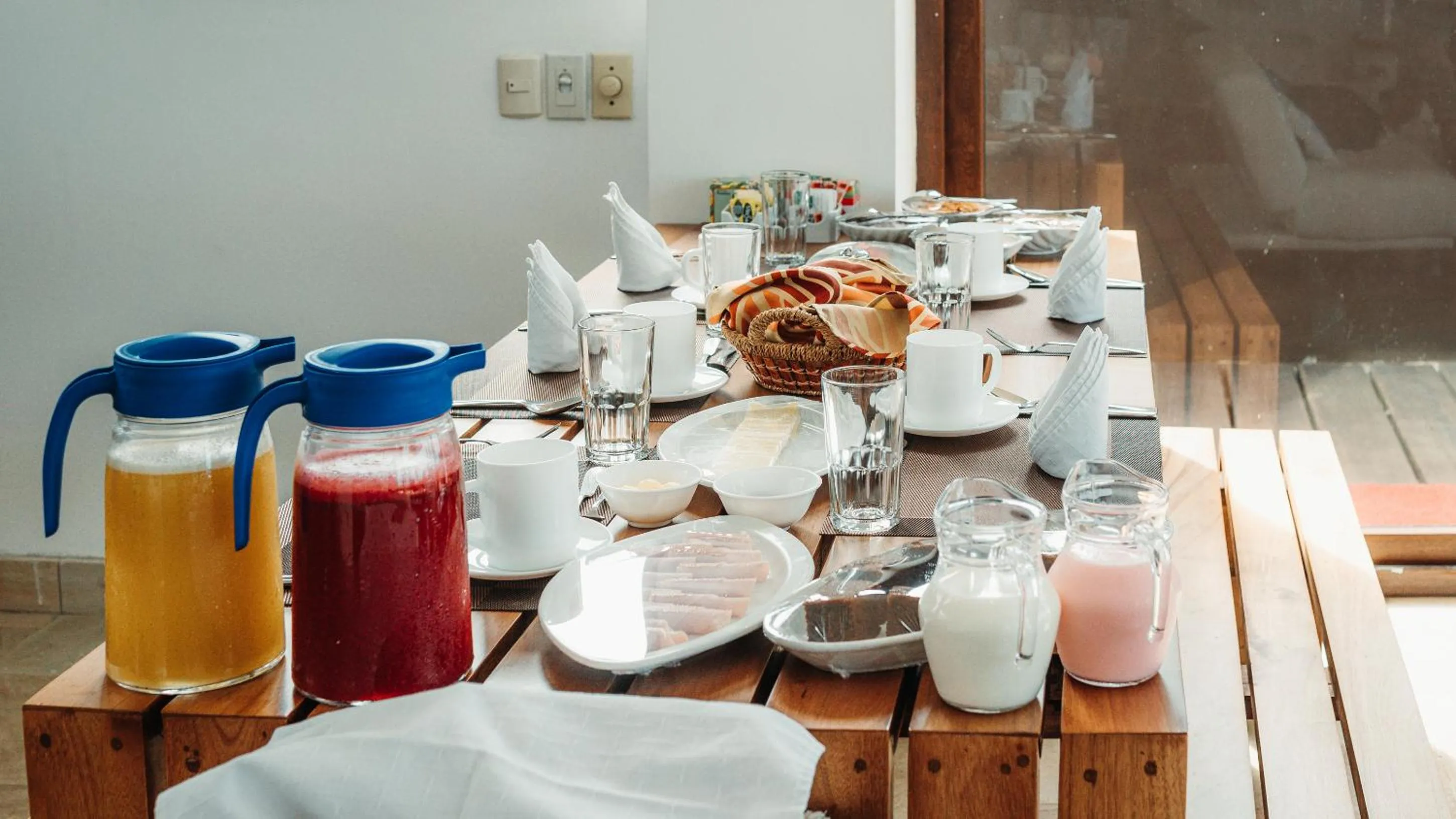 Coffee/tea facilities in Mi Playa Galapagos Beachfront Apartments