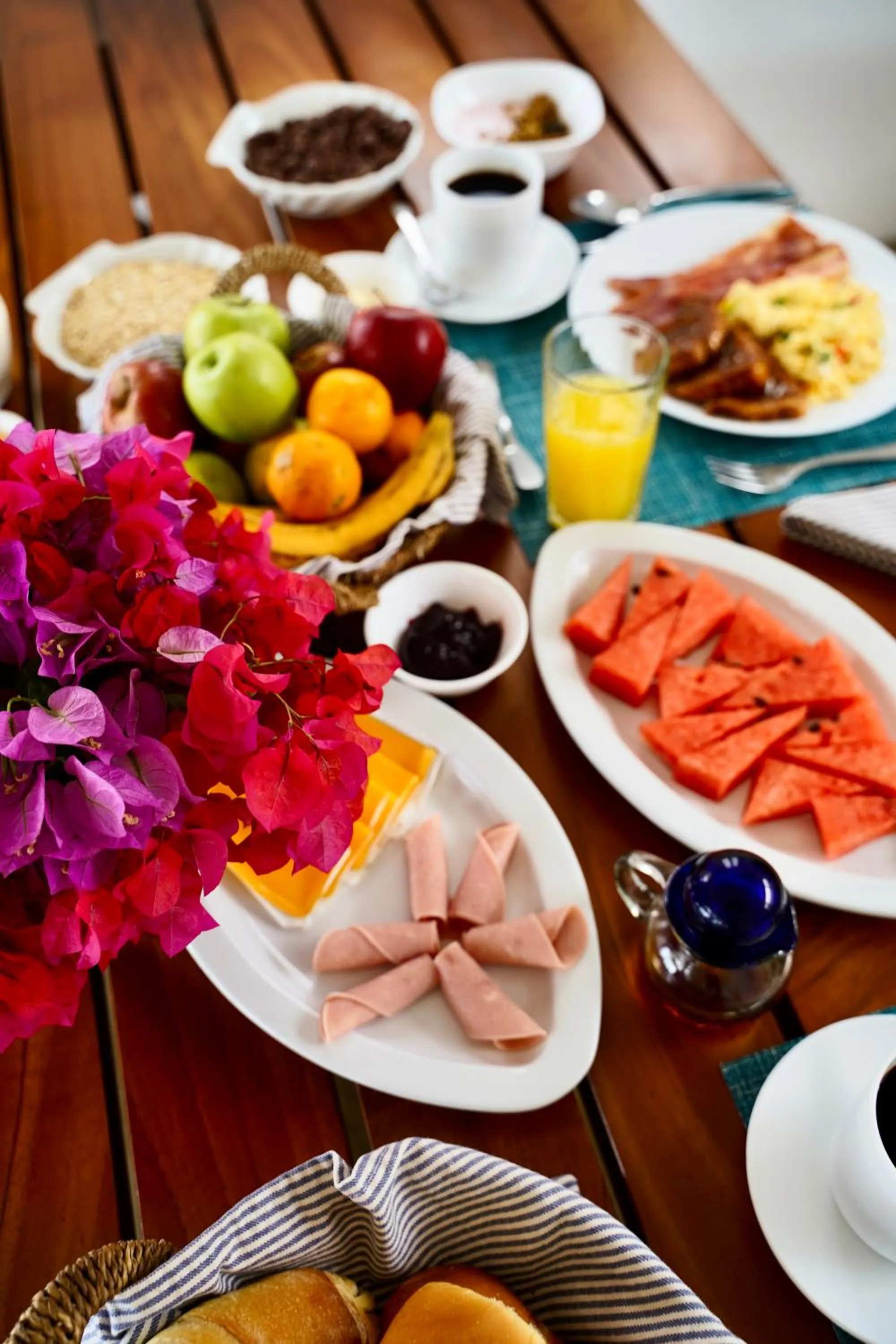 Restaurant/places to eat in Mi Playa Galapagos Beachfront Apartments