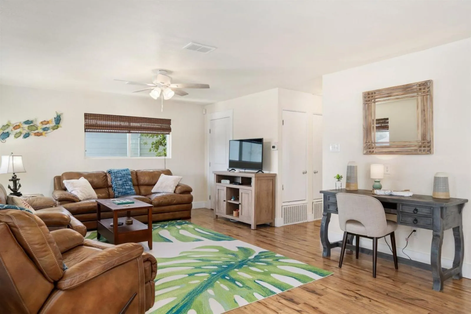 Property building in Catch & Play on Estes Bay