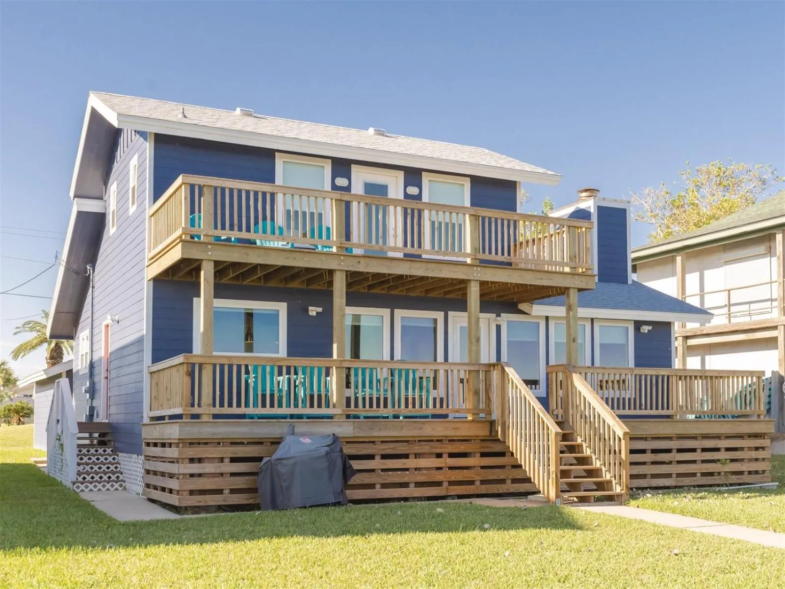 Property building in Fisherman Luv