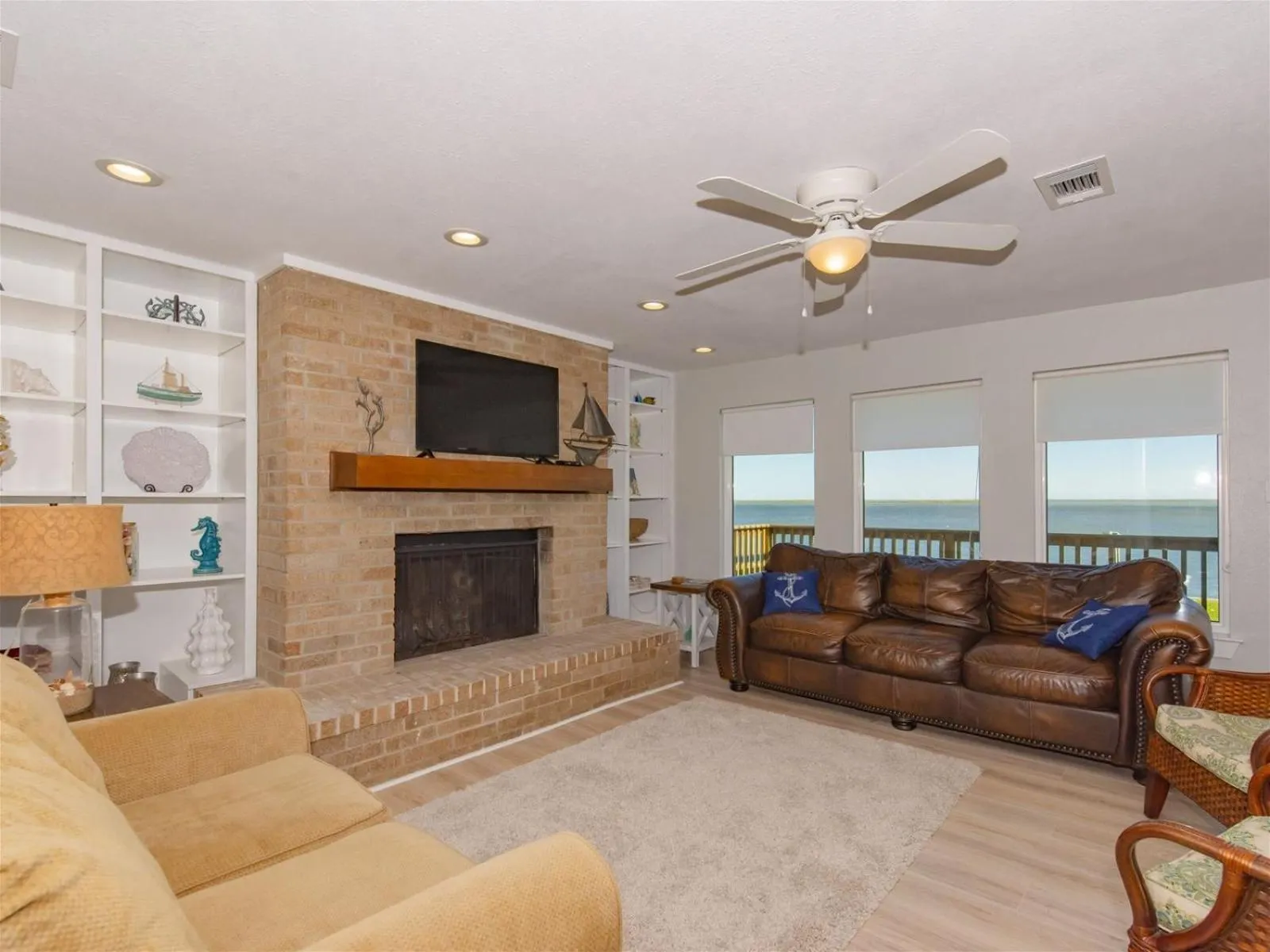 Property building in Fisherman Luv