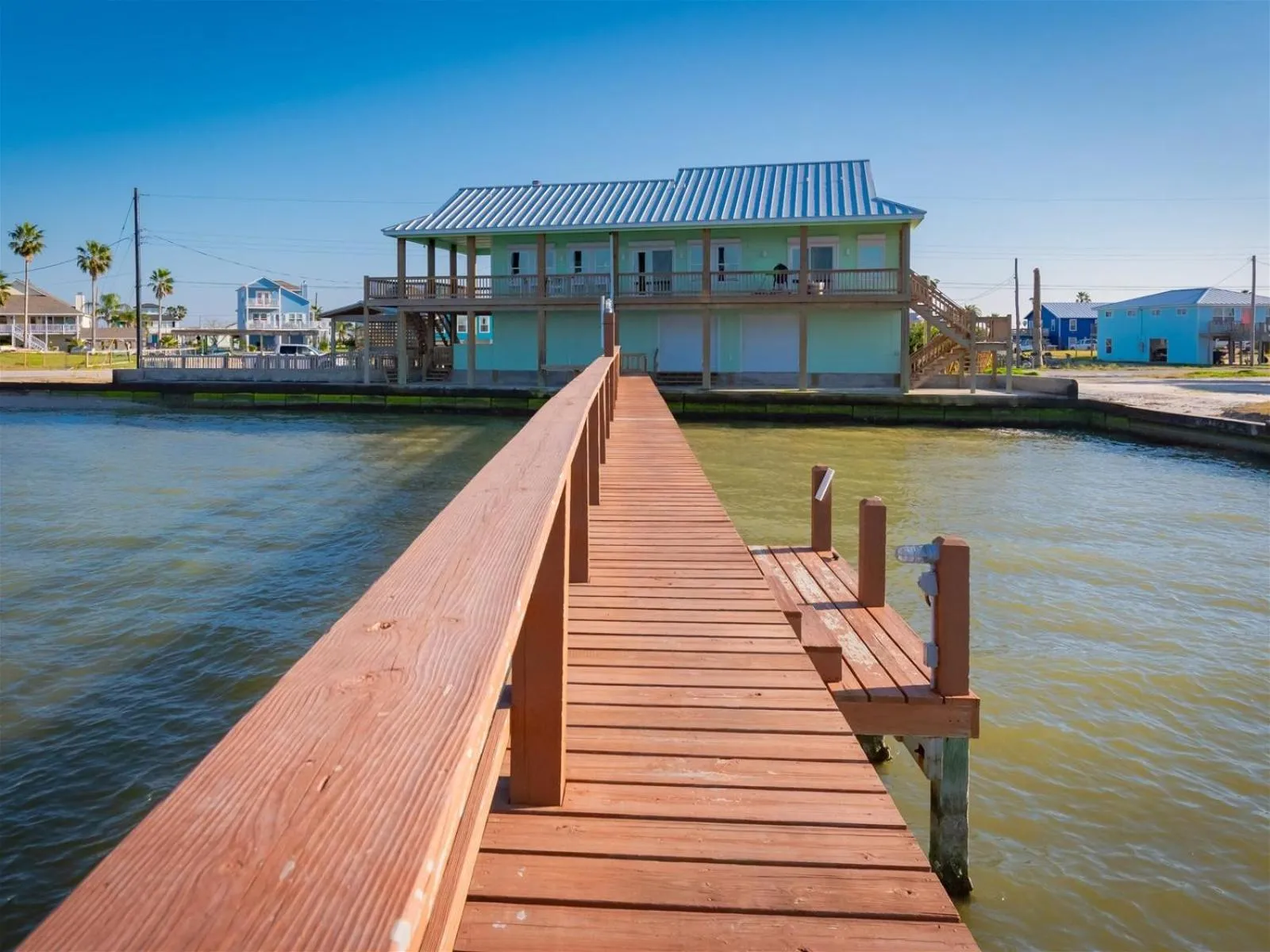 Property building in Pelican Point