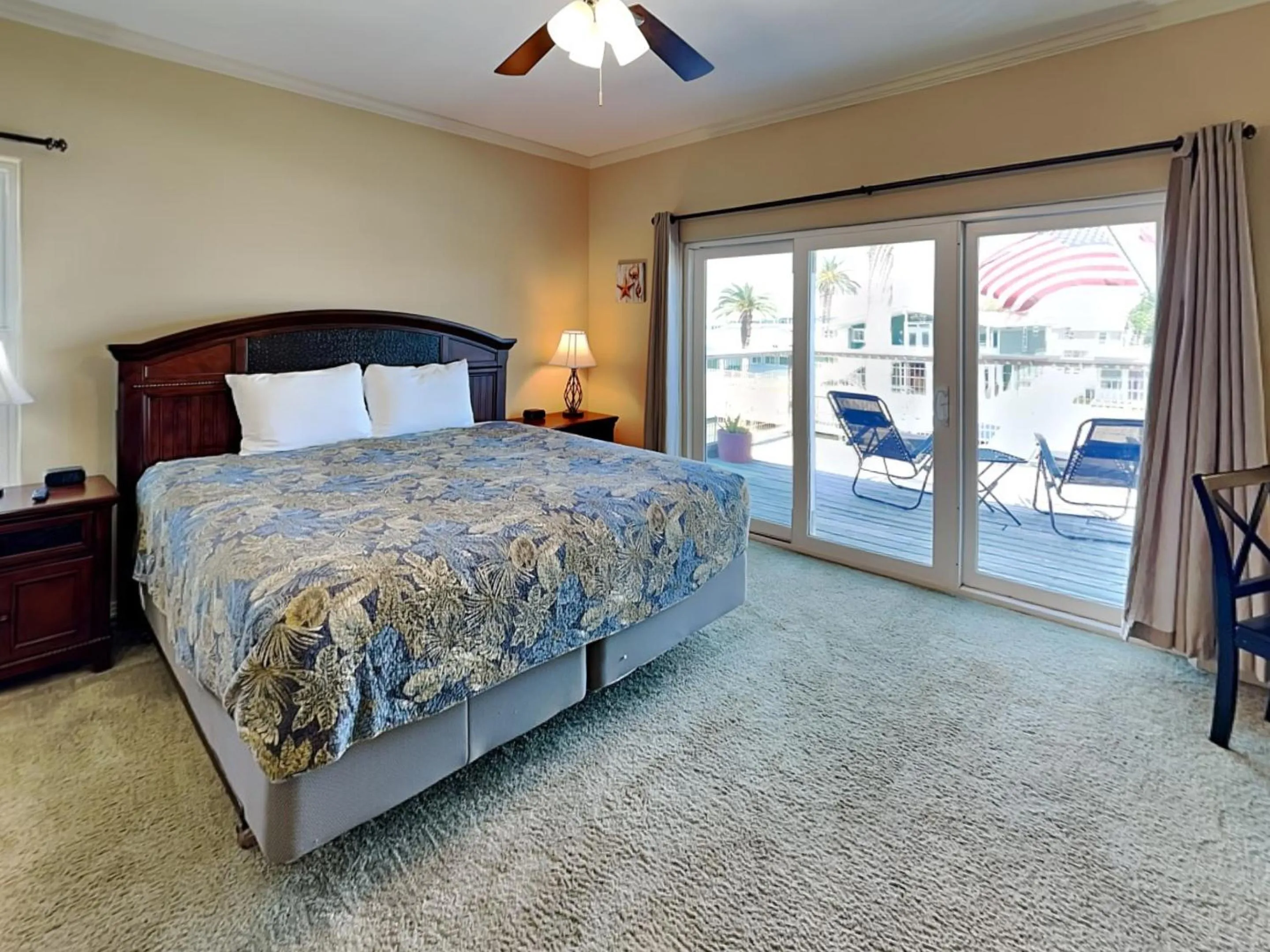 Bed in Pickled Pirate