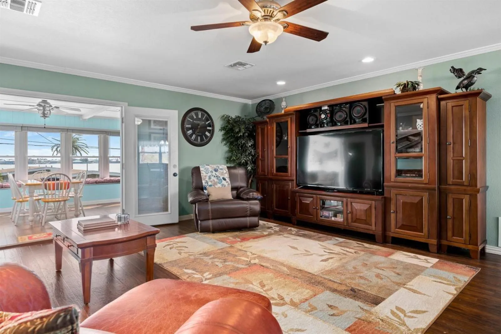 Property building in Texas Tiki