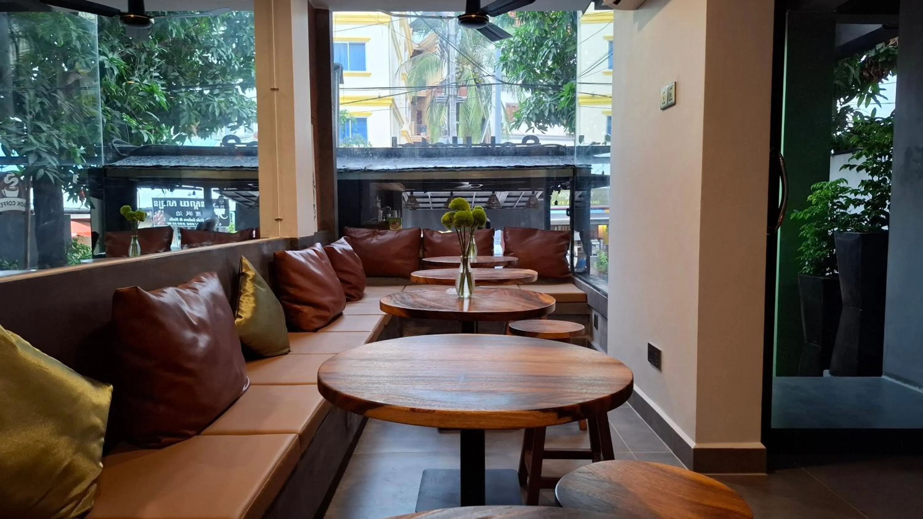 Living room in Sok Hotel And Coffee Siem Reap