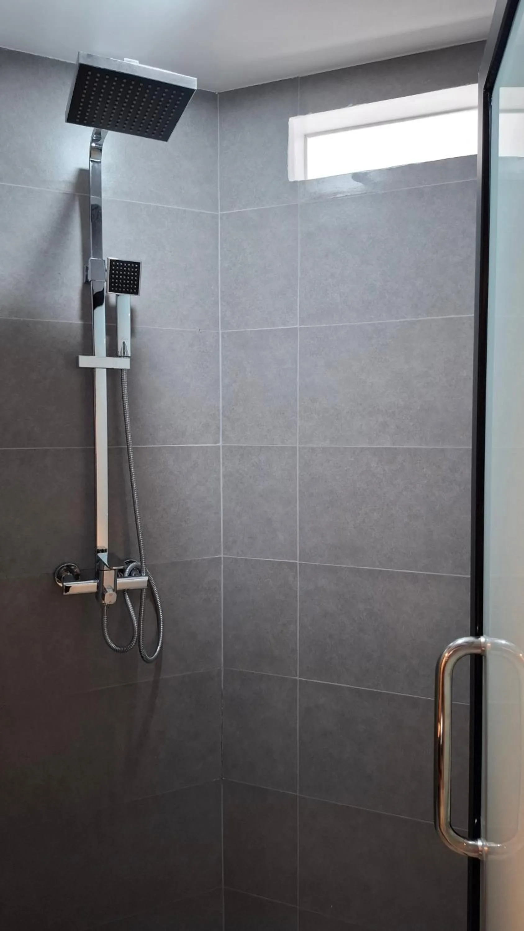 Shower in Sok Hotel And Coffee Siem Reap