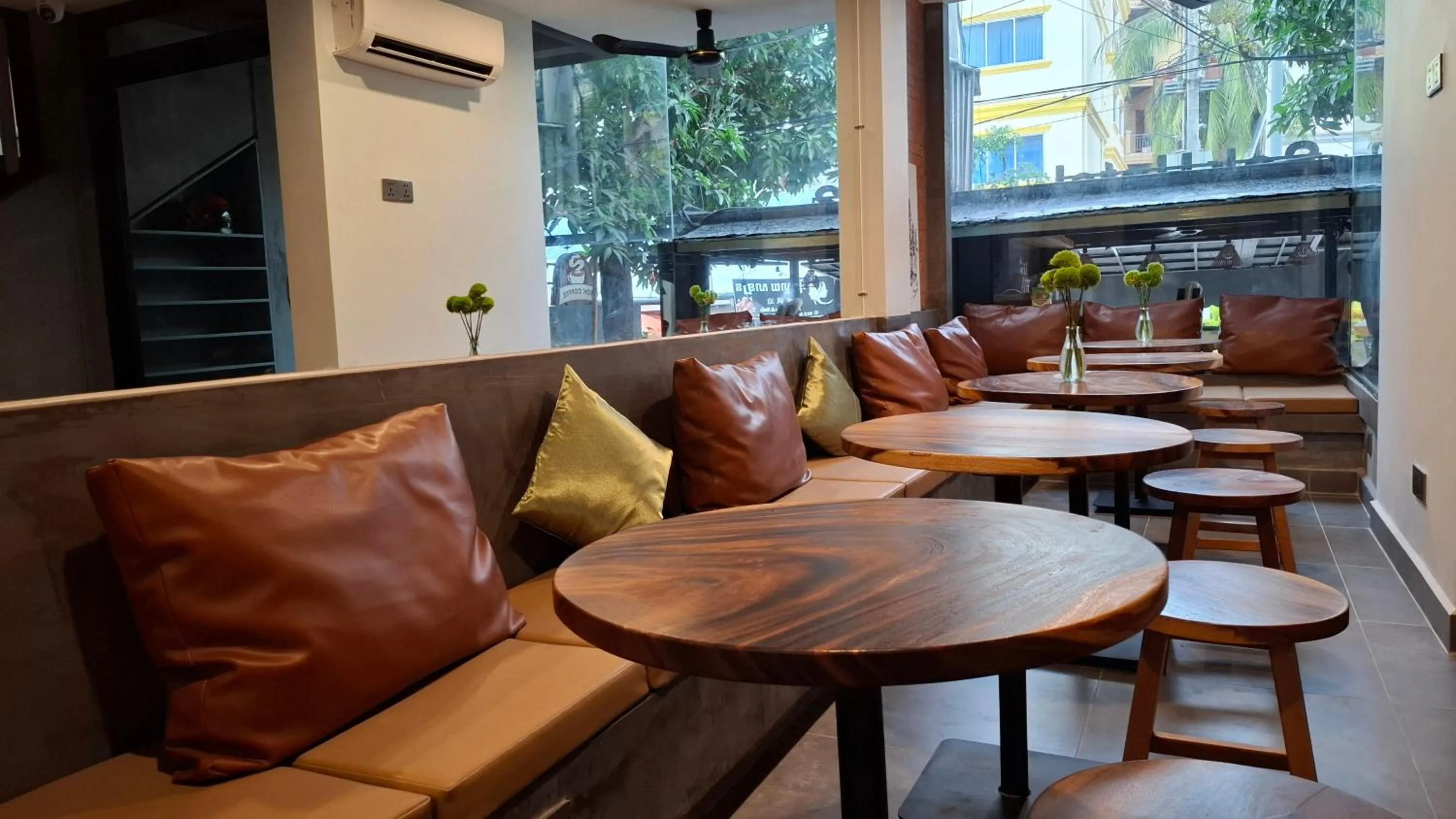 Living room in Sok Hotel And Coffee Siem Reap