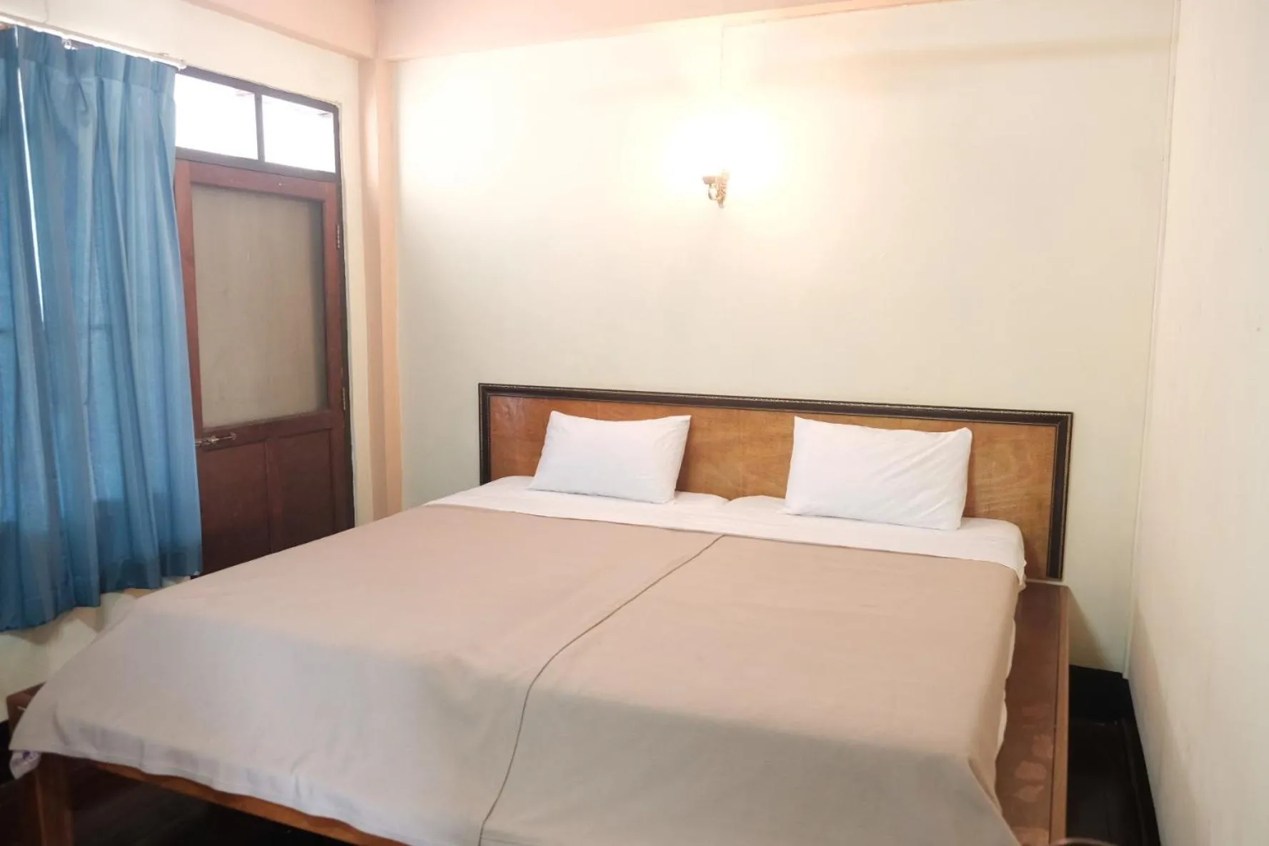 Bed in Manilath guesthouse