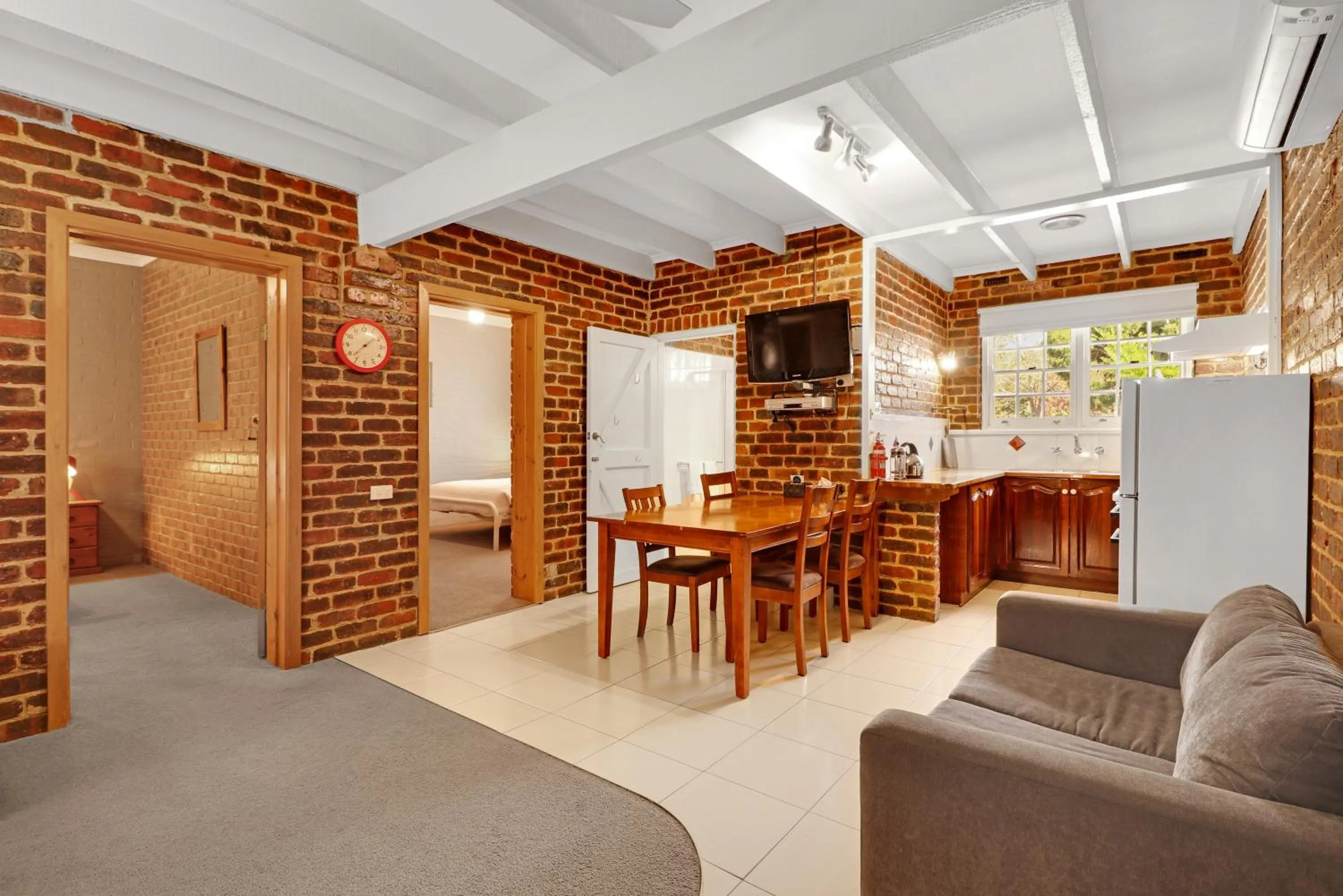 Kitchen or kitchenette in Greenvale Holiday Units Mansfield