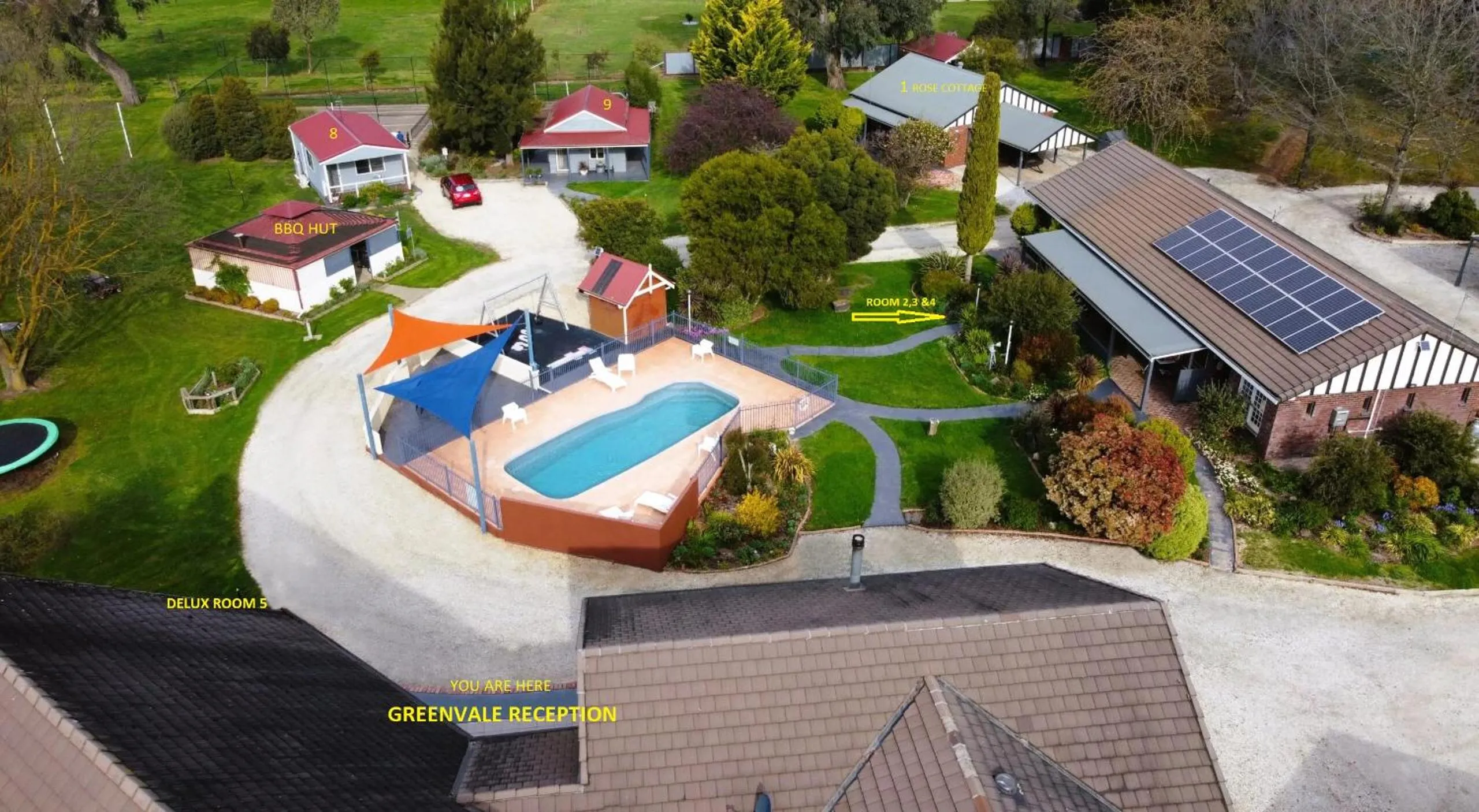 Property building in Greenvale Holiday Units Mansfield