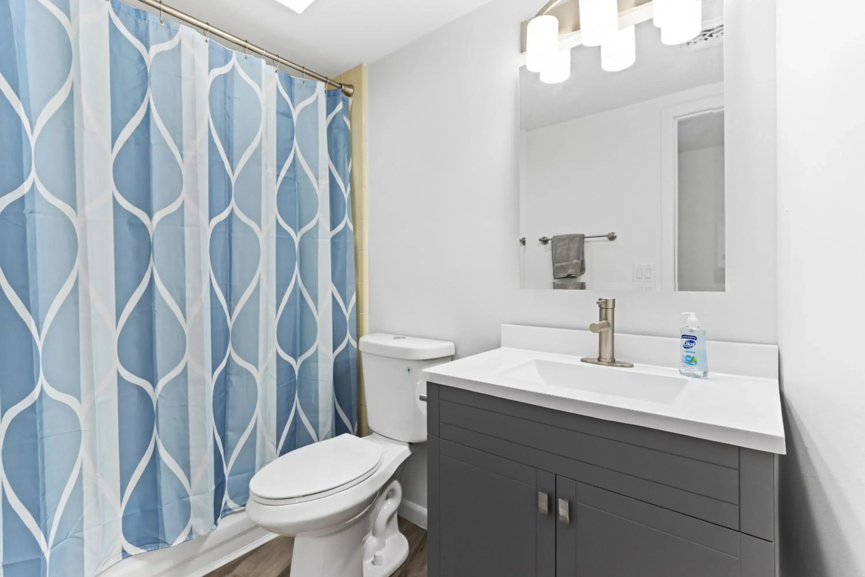 Apartment with Balcony in The Concord Place Apartment with Balcony in The Concord Place