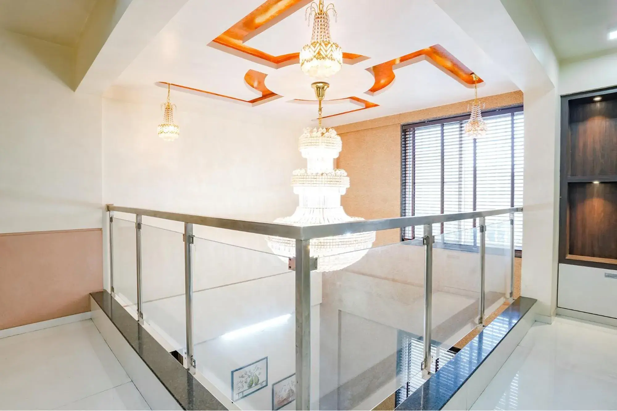 Lobby or reception, Bed in FabHotel Rudra Residency - Nr Medicover hospital Lobby or reception, Bed in FabHotel Rudra Residency - Nr Medicover hospital