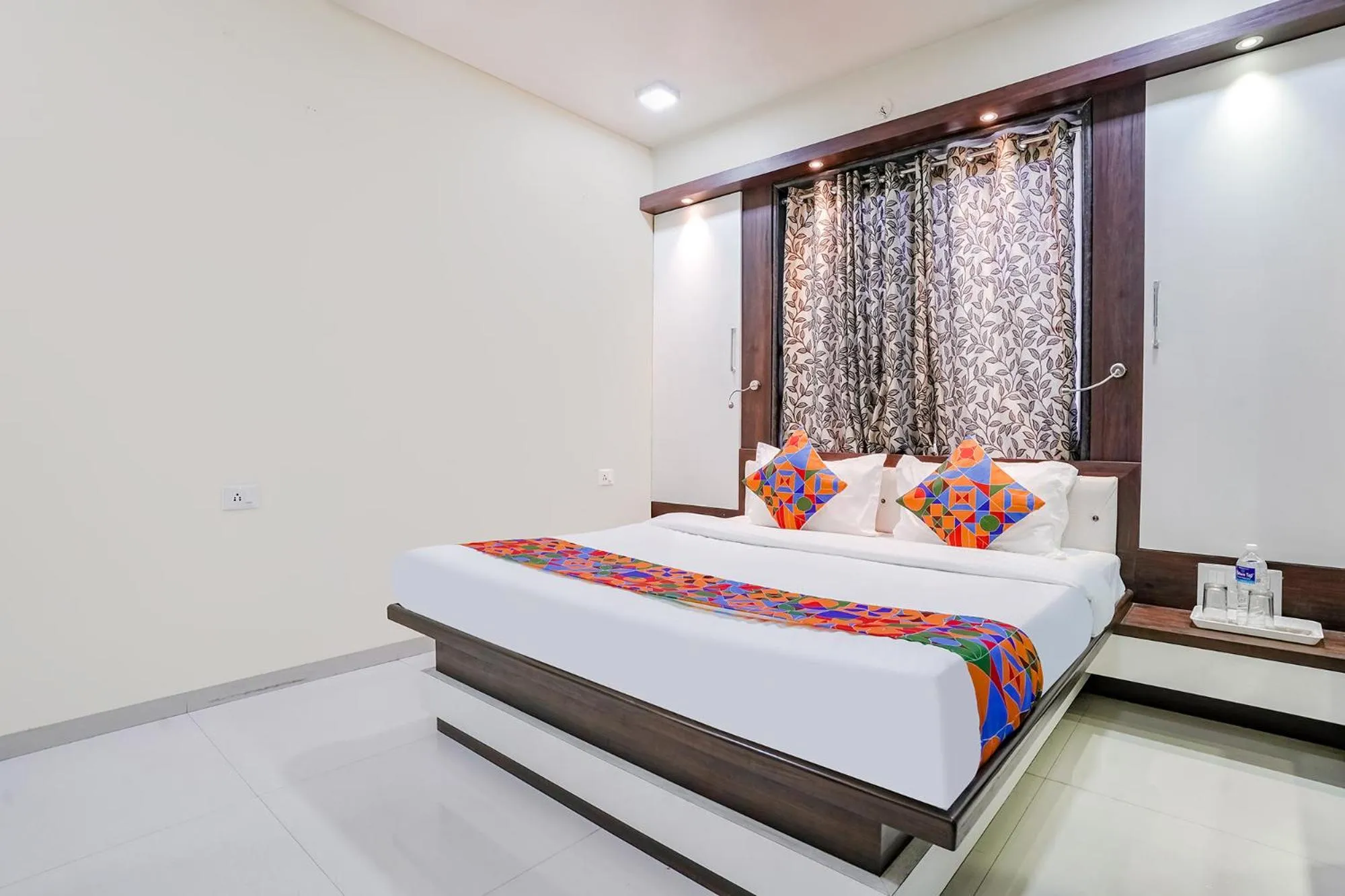 Photo of the whole room, Bed in FabHotel Rudra Residency - Nr Medicover hospital