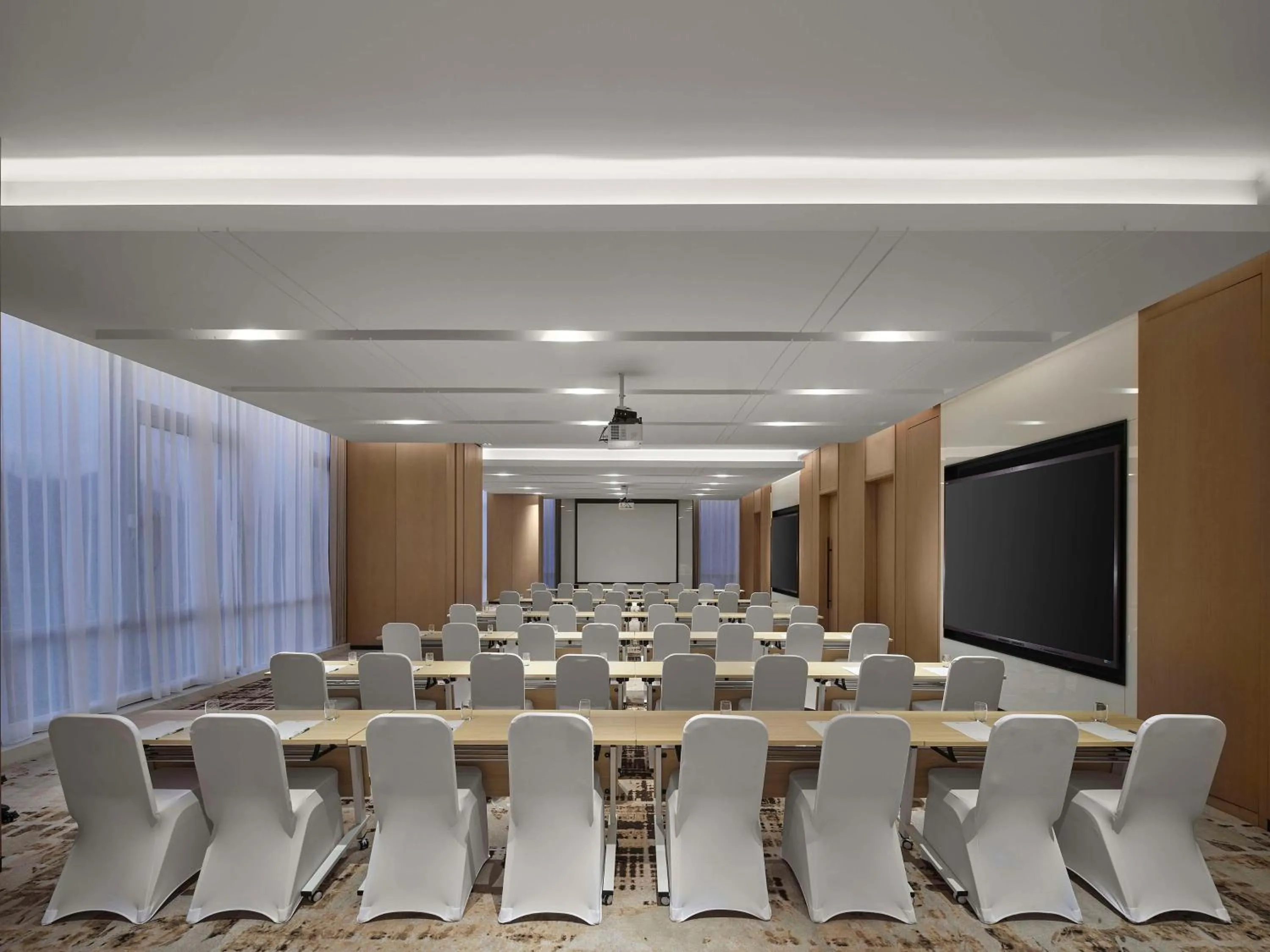 Meeting/conference room in Hilton Garden Inn Beijing Haidian Daoxiang Lake